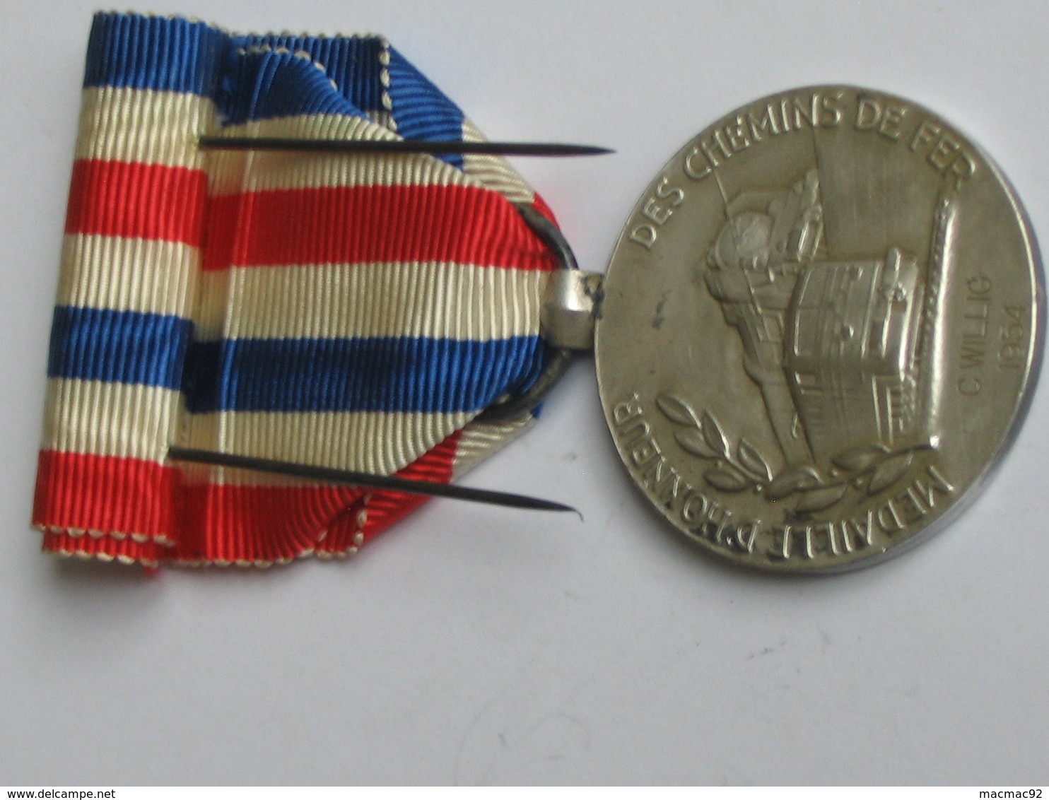 Décoration/ Médaille De Cheminot - Médaille D'honneur Des Chemins De Fer - 1954   **** EN ACHAT IMMEDIAT **** - France