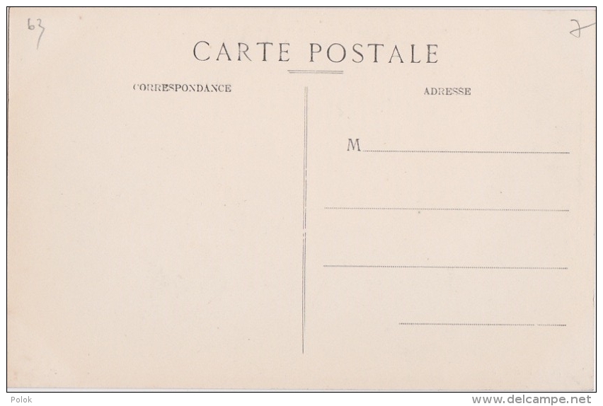 Bm - Cpa 63 - Blot-l'Eglise - Place Et Route De Menat - Autres & Non Classés