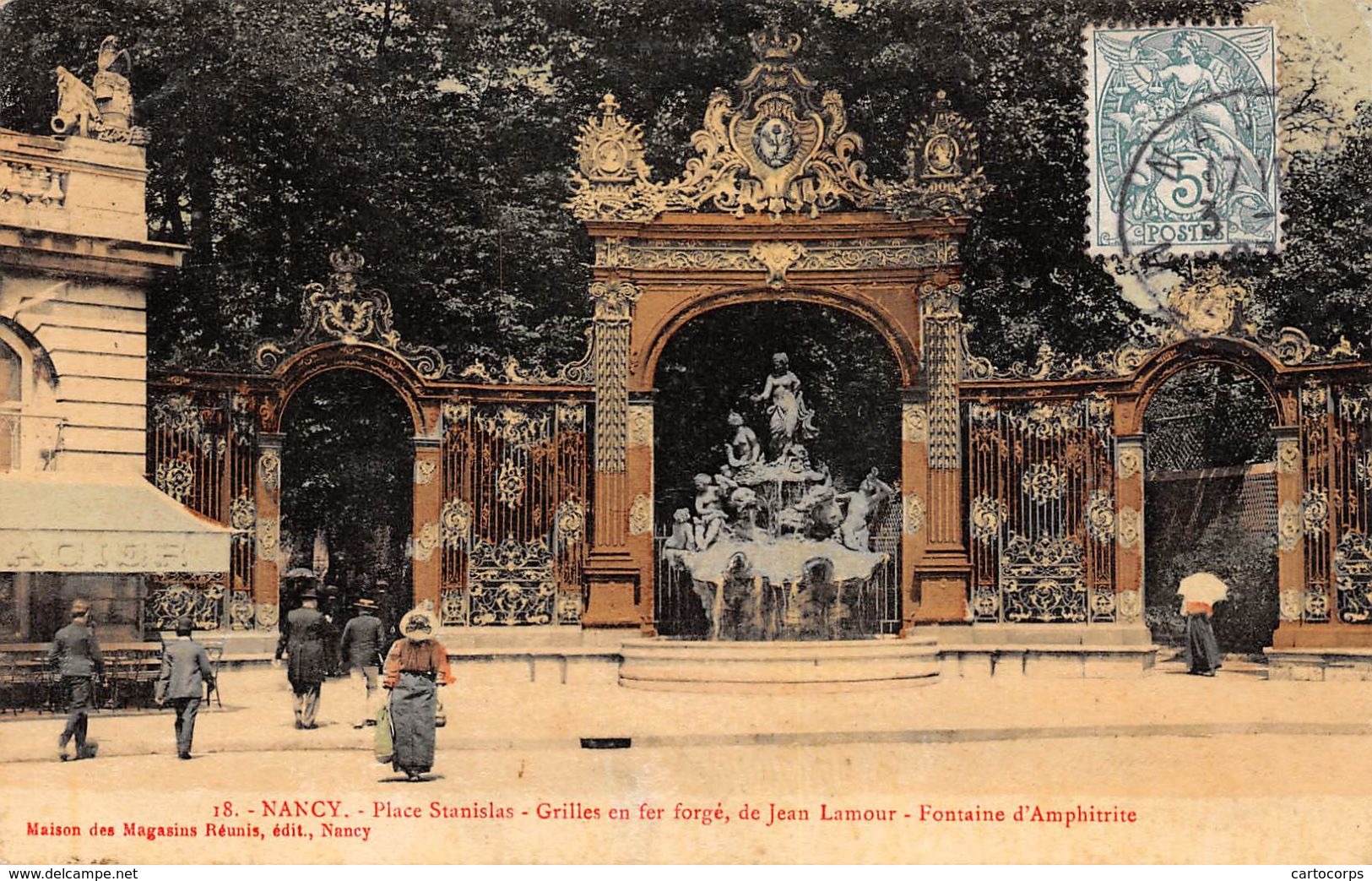 54 - Nancy - Place Stanislas - Grilles En Fer Forgé De Jean Lamour - Belle Animation Devant La Fontaine D'Amphitrite - Nancy