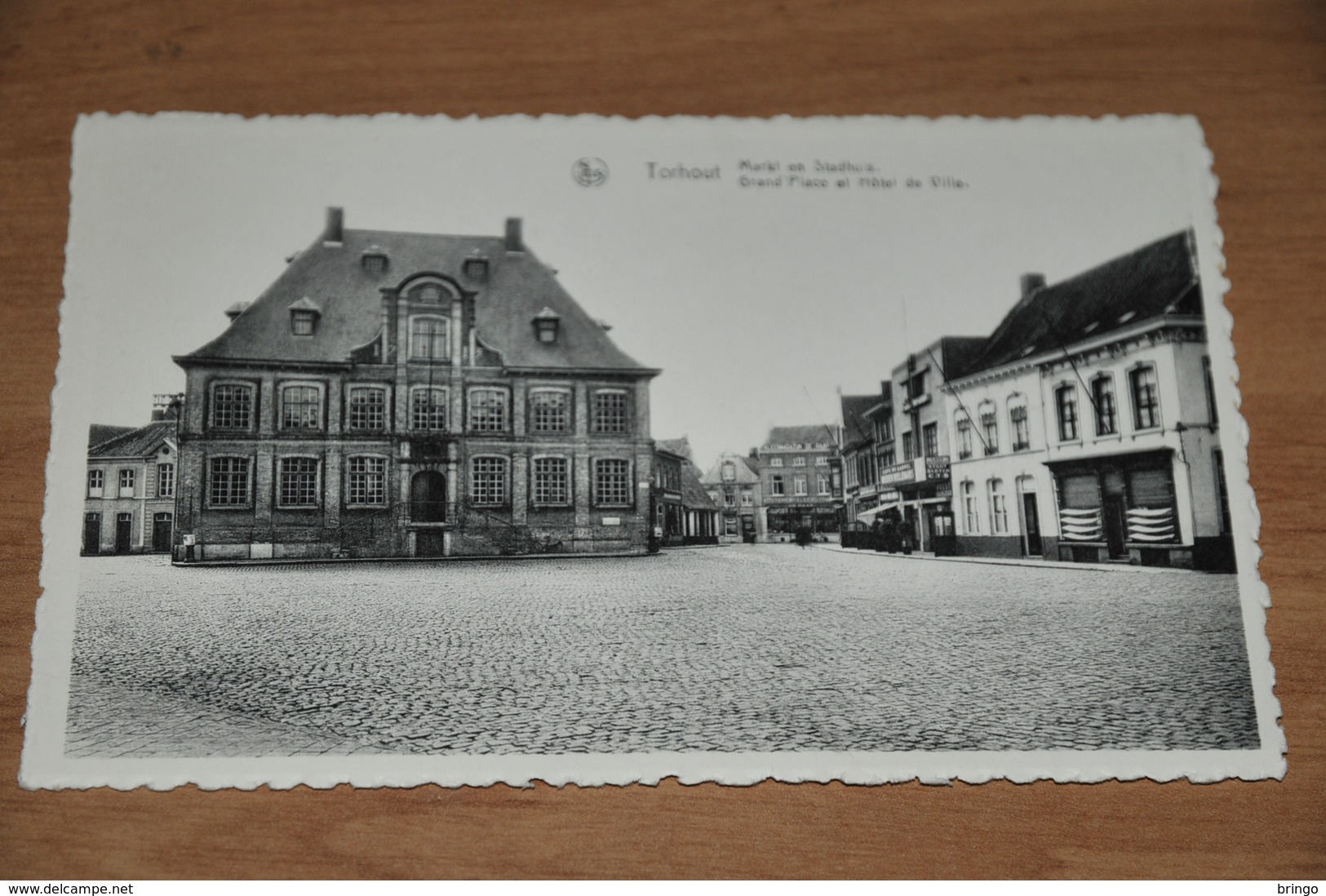 641- Torhout, Markt En Stadhuis - Torhout