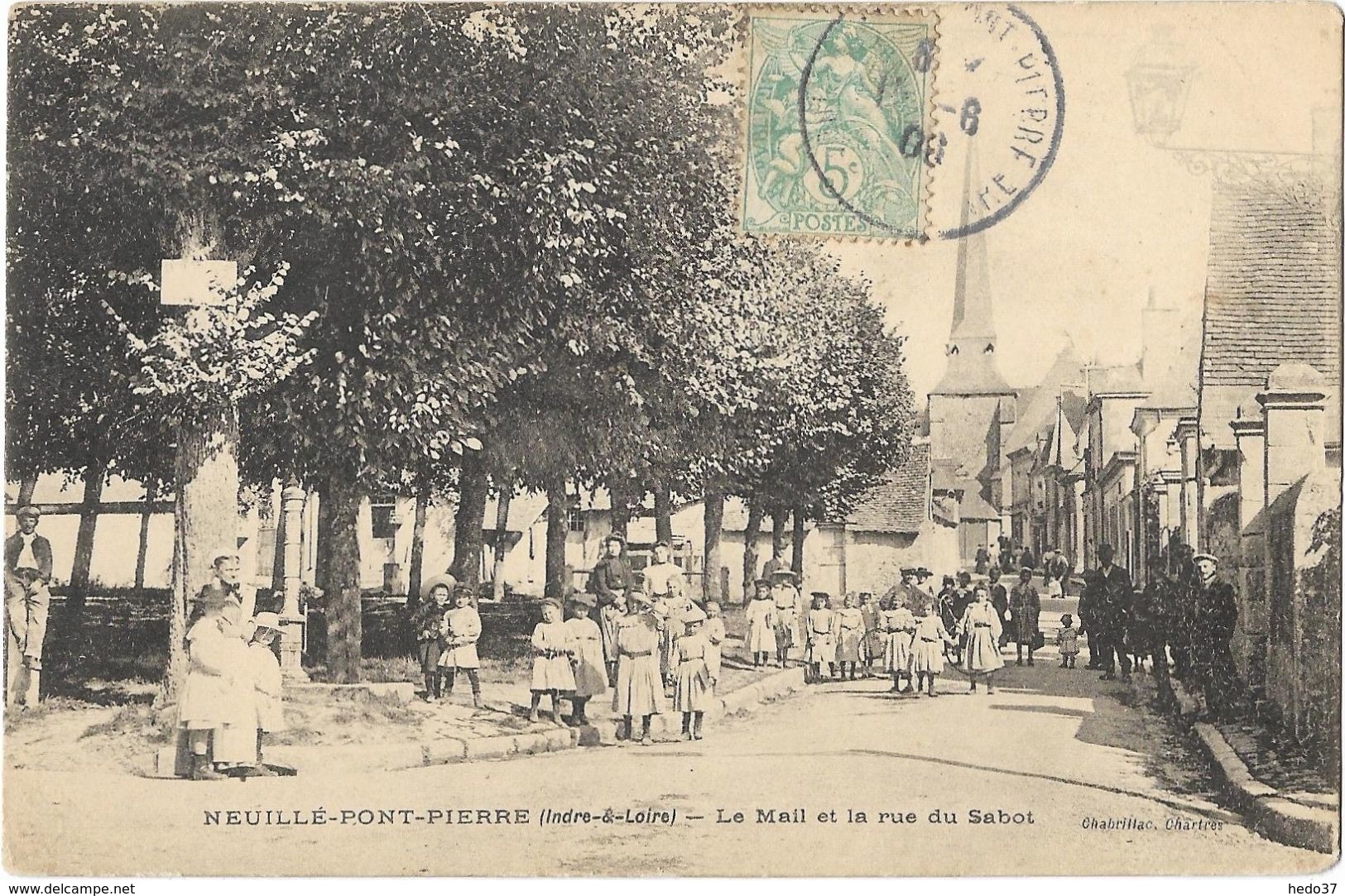 Neuillé-Pont-Pierre - Le Mail Et La Rue Du Sabot - Neuillé-Pont-Pierre