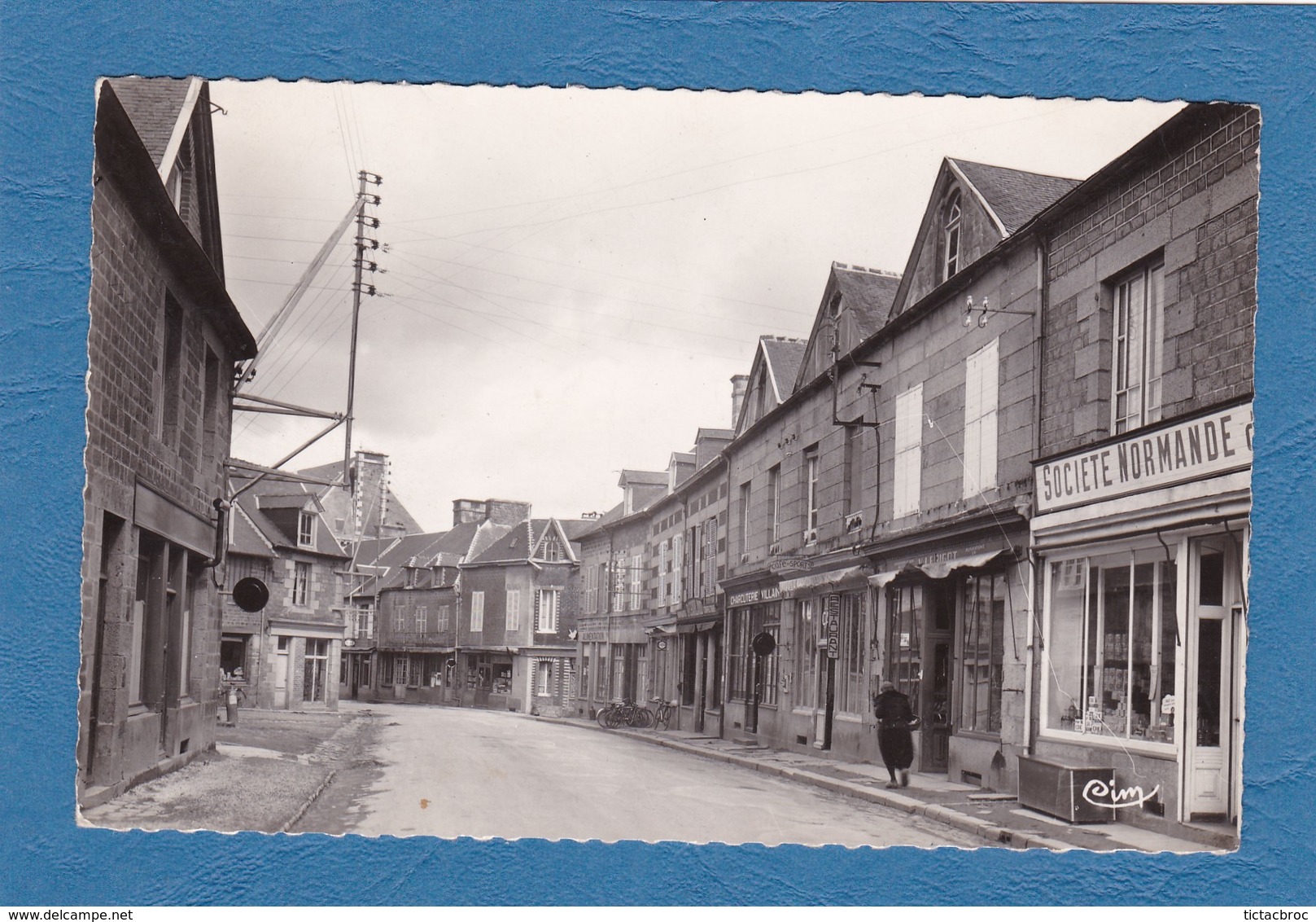 CPSM 50 La Manche, Le Teilleul, Grande Rue, Enseigne Société Normande, Animée, Datée 1956 - Altri & Non Classificati