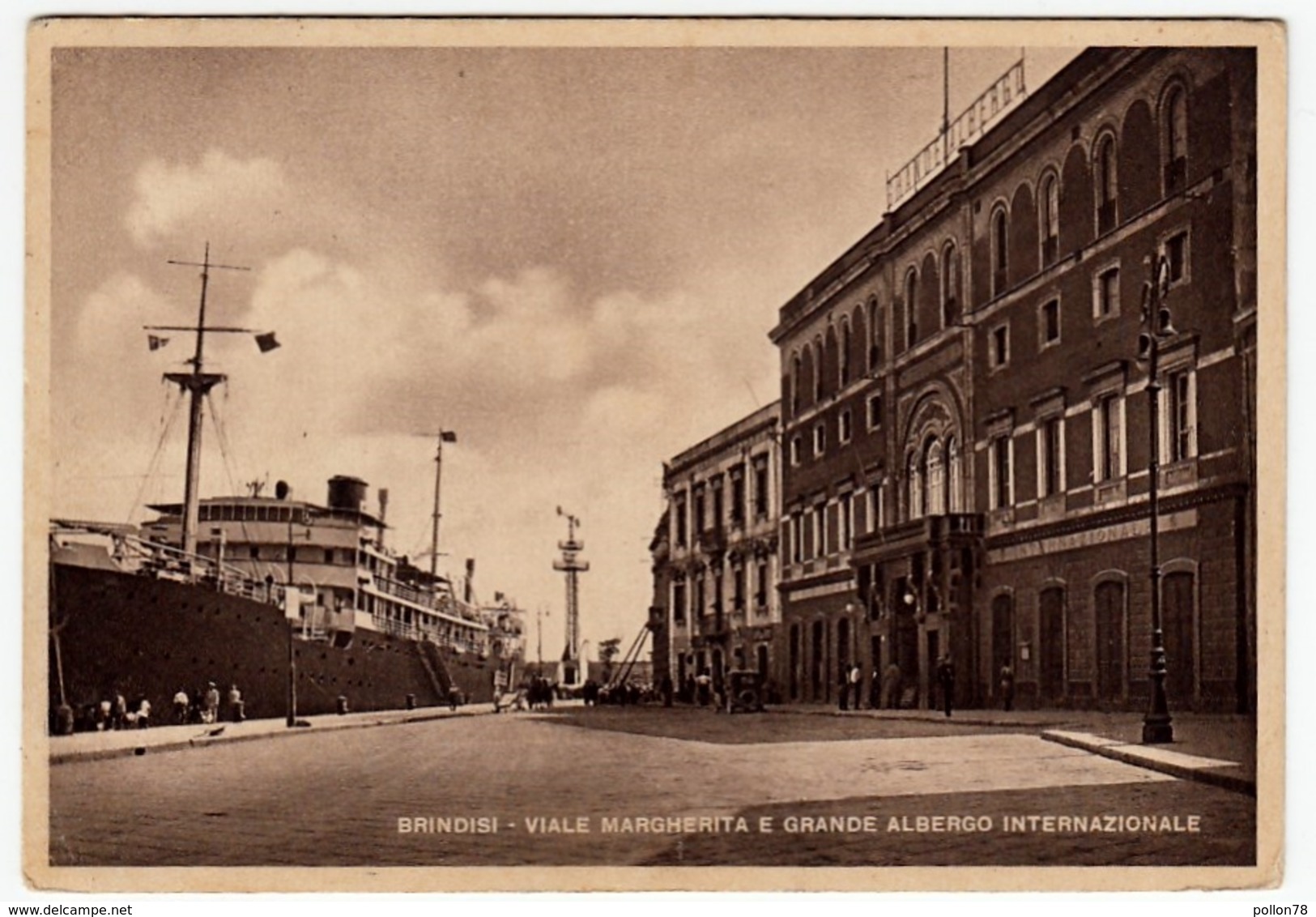 BRINDISI - VIALE MARGHERITA E GRANDE ALBERGO INTERNAZIONALE - 1949 - NAVI - BARCHE - Brindisi