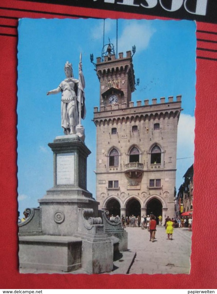 San Marino - Il Palazzo Del Governo E Statua Della Liberta - San Marino