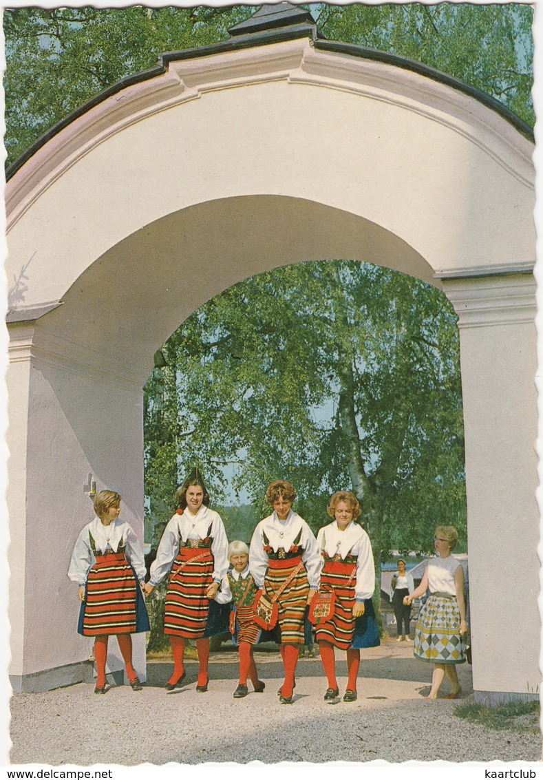 Dalarna - Vid Rättviks Kyrka - At Rättvik Church - Traditional Clothes - (Sweden) - Zweden