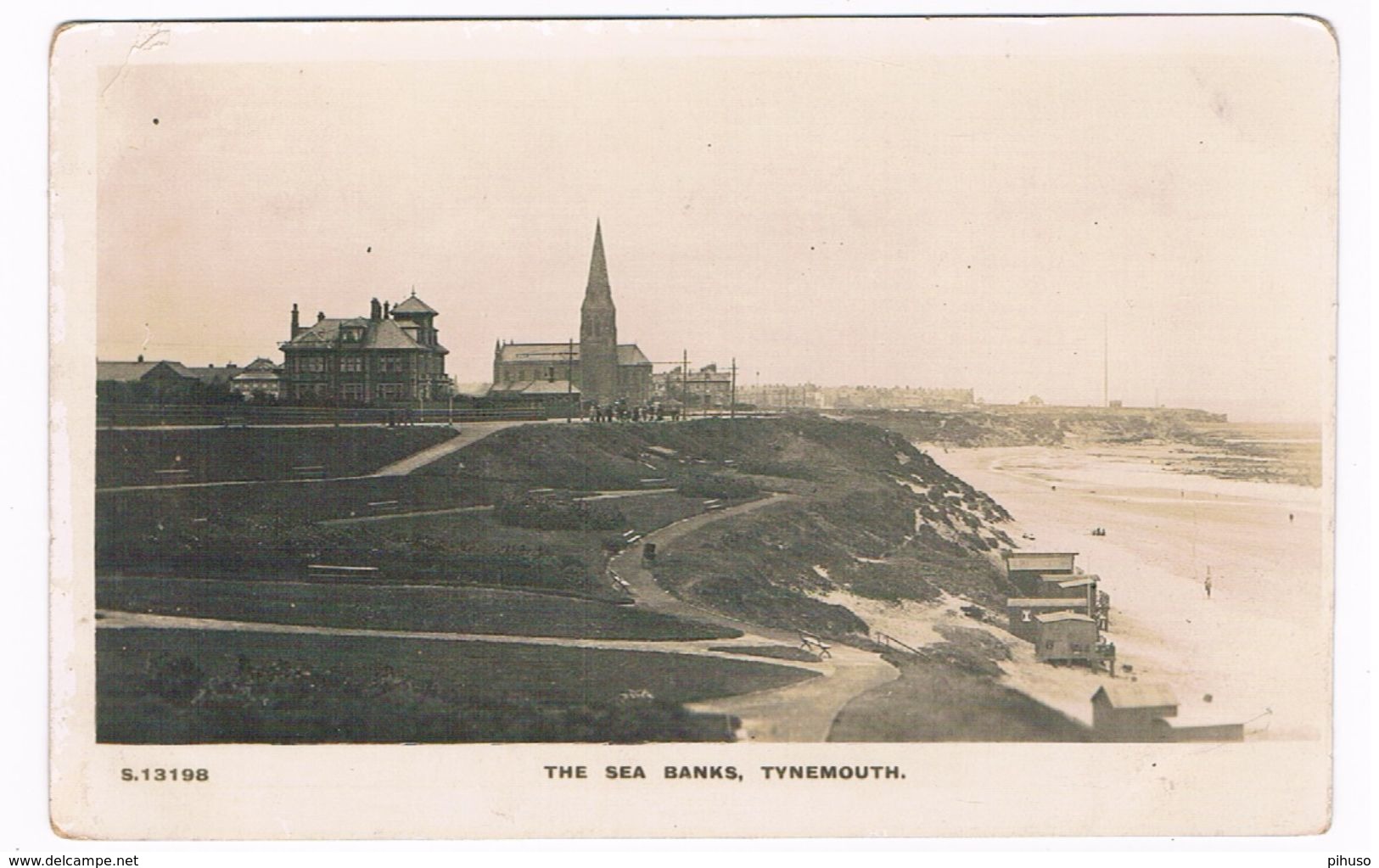 UK2803     TYNEMOUTH : The Sea Banks - Altri & Non Classificati