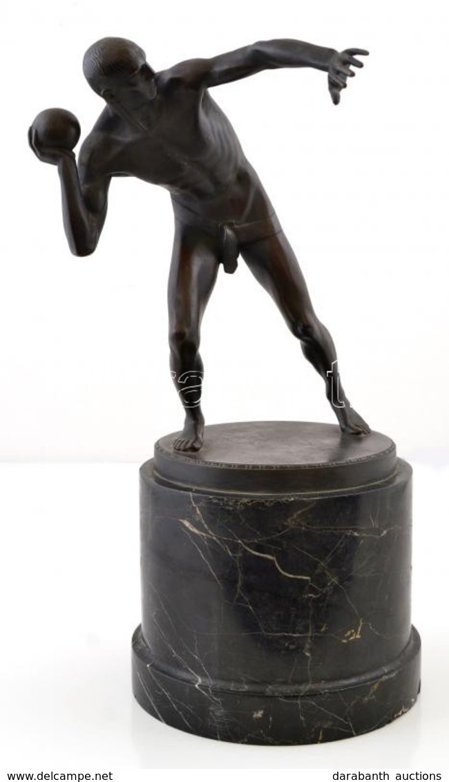 Reményi József (1887-1977): Súlylökő. Bronz, Jelzett, Márvány Talapzaton, M:23 Cm  (39 Cm) - Andere & Zonder Classificatie