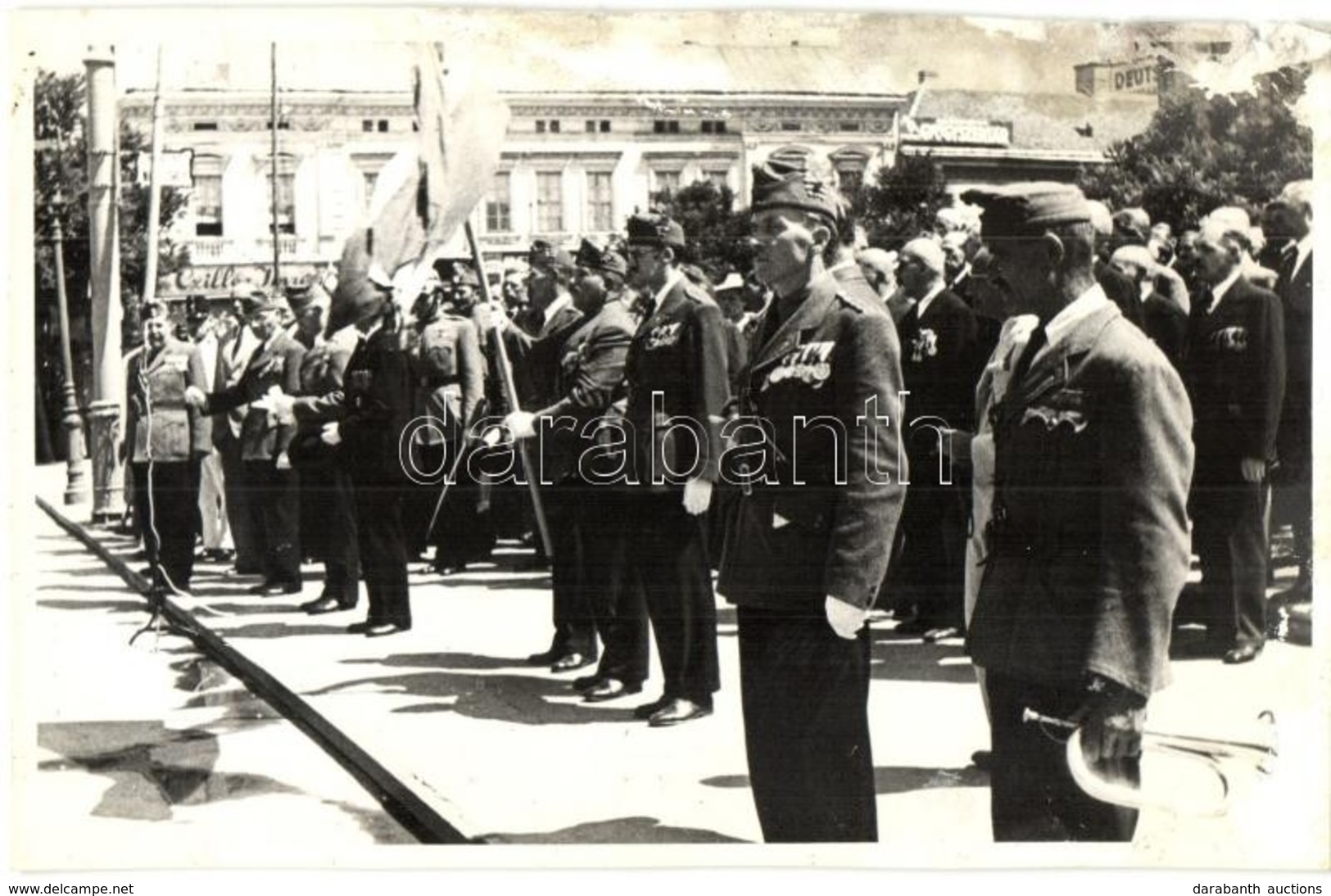 * T3 1940 Nagyvárad, Oradea; Bevonulás, Honvédtisztek Zászlóval / Entry Of The Hungarian Troops, Soldiers With Flag. Bor - Unclassified