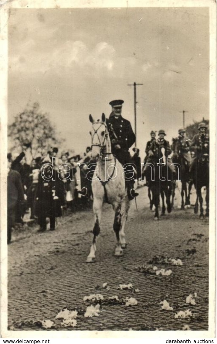 T2/T3 1938 Komárom, Komárno; Bevonulás, Horthy Miklós / Entry Of The Hungarian Troops  (fl) - Unclassified