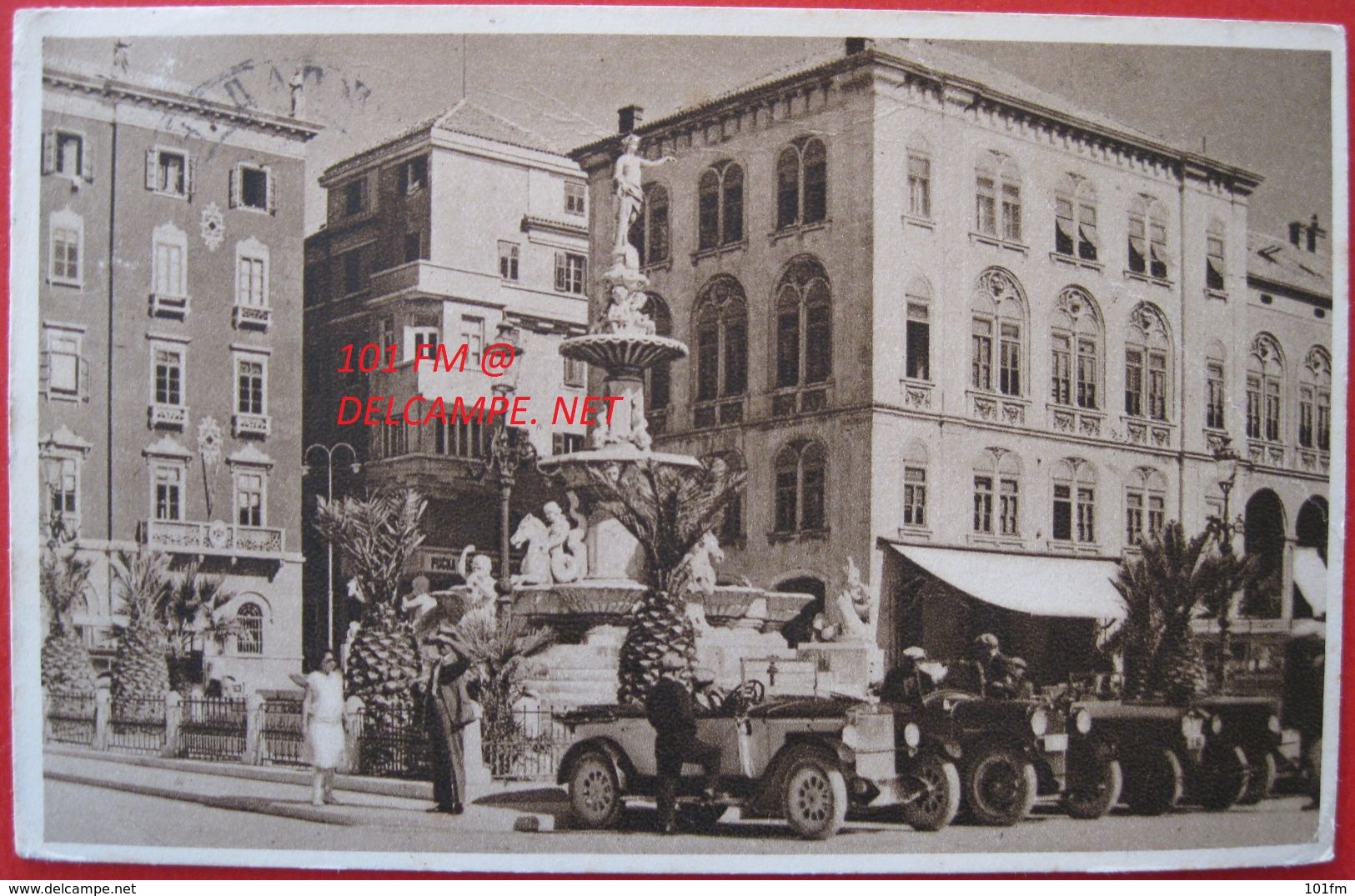 CROATIA - HRVATSKA, SPLIT - OLD CAR , PARKING PLACE , USED 1936 - Voitures De Tourisme