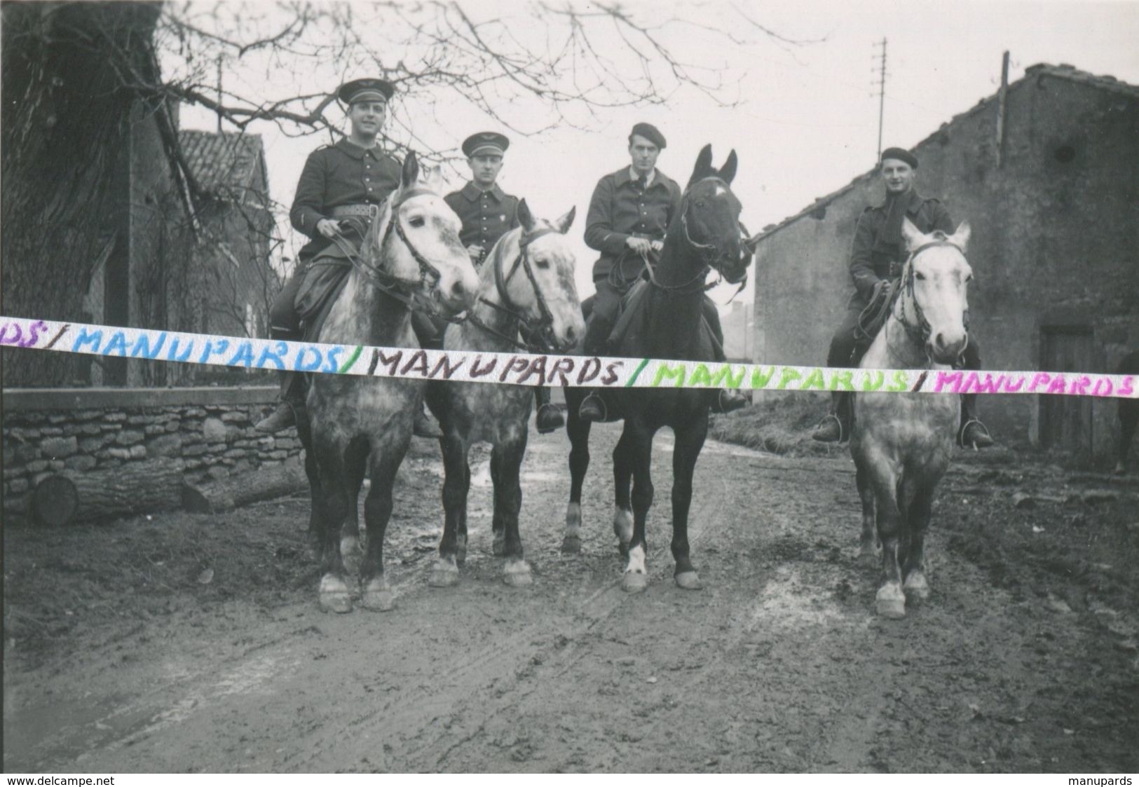 55 SAINT LAURENT SUR OTHAIN  / PHOTO / 1939 /  AVIATEURS NOMMES / 21e CORPS D'ARMEE ??? AVIATION / CHEVAUX / AVIATEUR - Autres & Non Classés