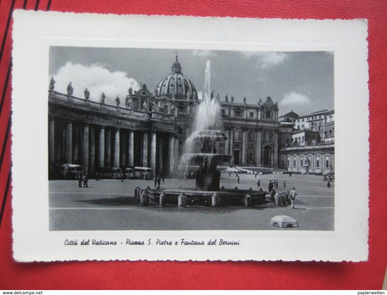 Citta Del Vaticano - Piazza S Pietro E Fontana Del Berníni / Zensur - Vatikanstadt