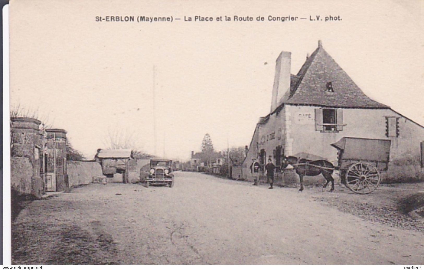 SAINT ERBLON La Place Et La Route De Congrier - Autres & Non Classés