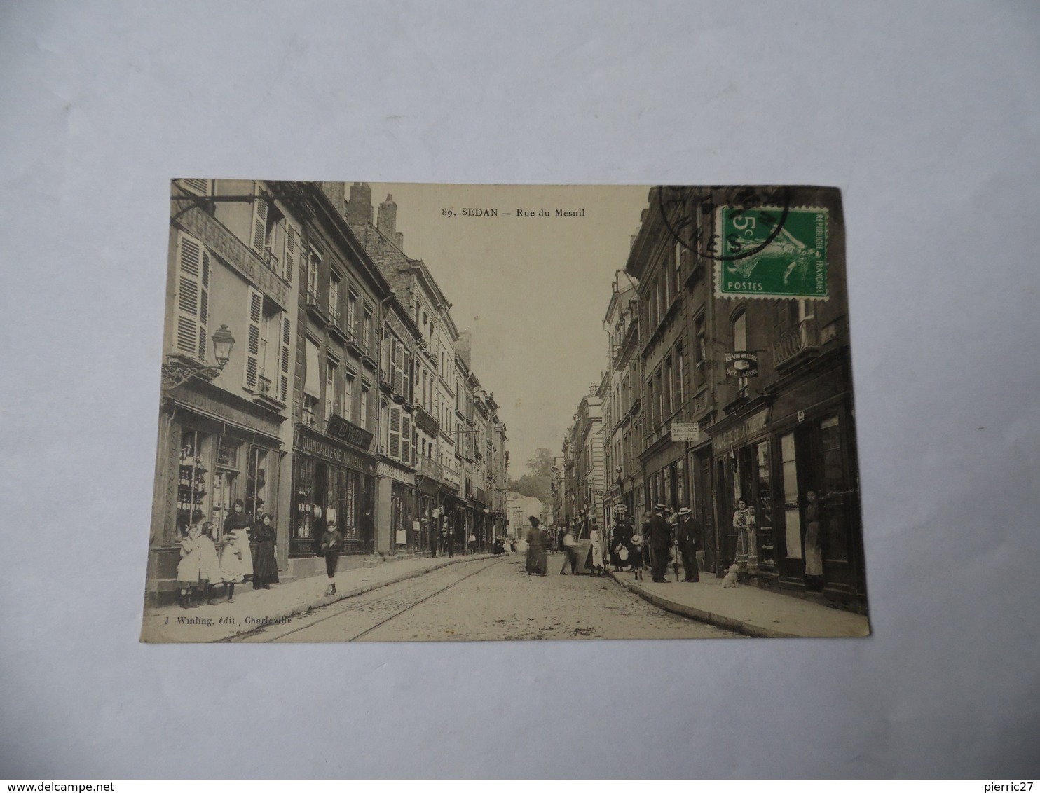 Cpa  Sedan  Rue Du Mesnil Animée  1914 - Sedan