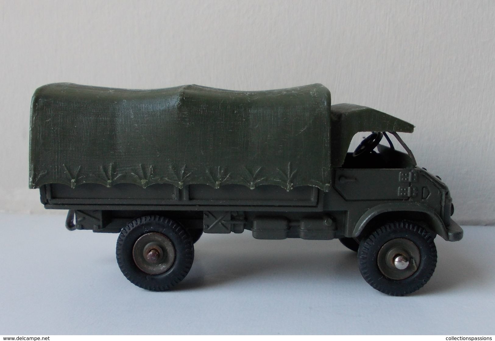 - Camion Militaire - MERCEDES. Tous Terrains - Dinky Toys - - Militaria