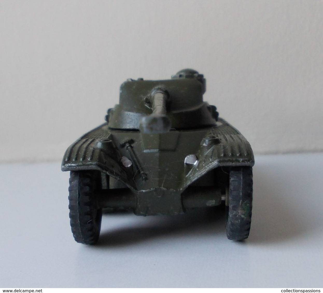 - Char - FL 10 PANHARD - Dinky Toys - - Panzer