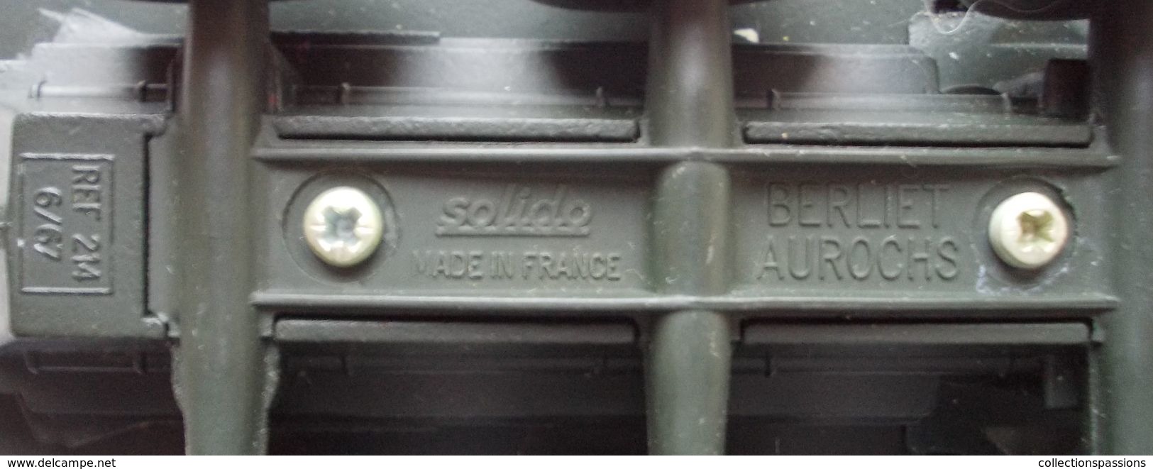 - Camion militaire - BERLIET AUROCHS - Solido -