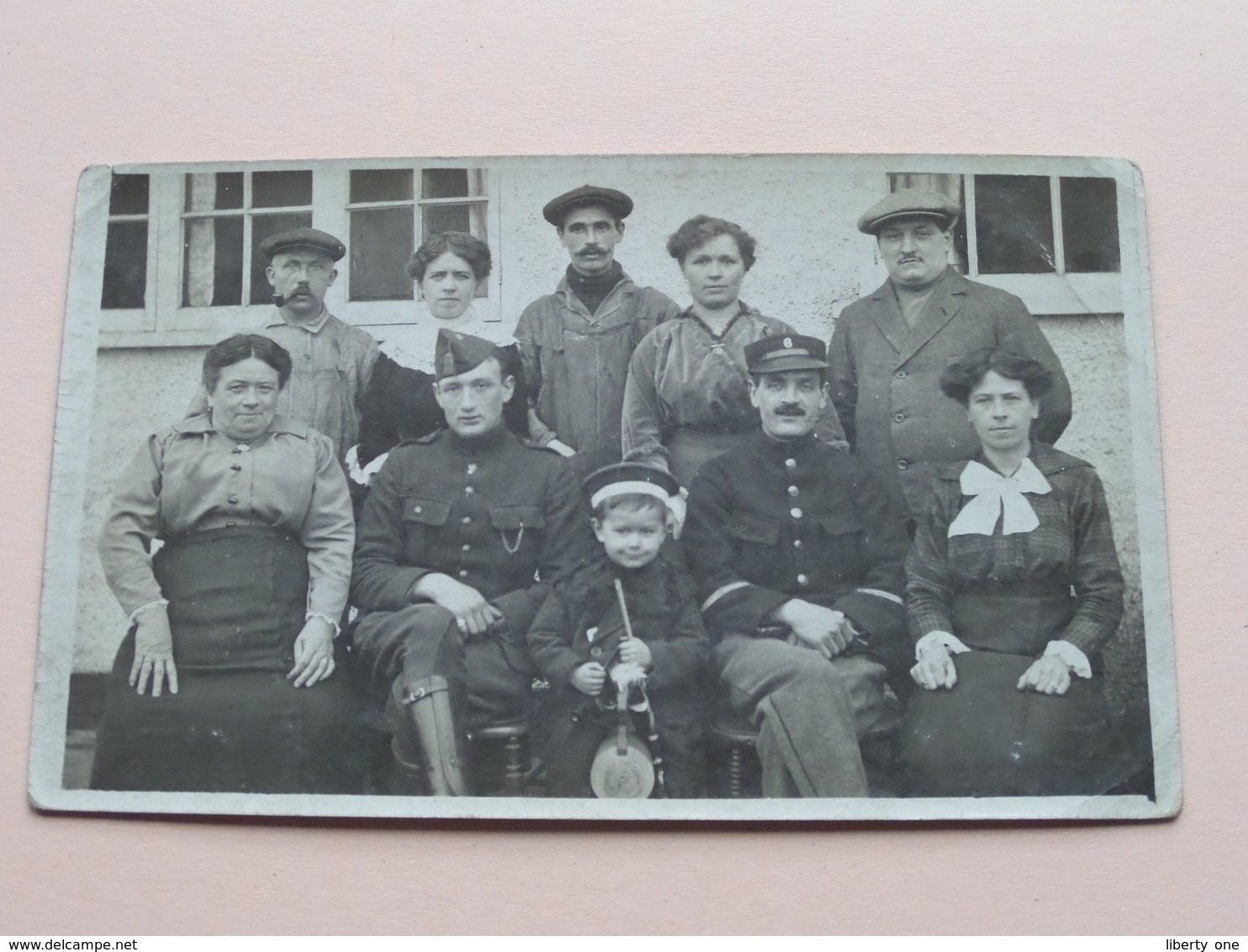 Soldaten / Soldats / Soldiers Met Familie ( & Bij De Fam. Van De Walle ) Anno 1916 ( Zie Foto's ) ! - Guerre, Militaire