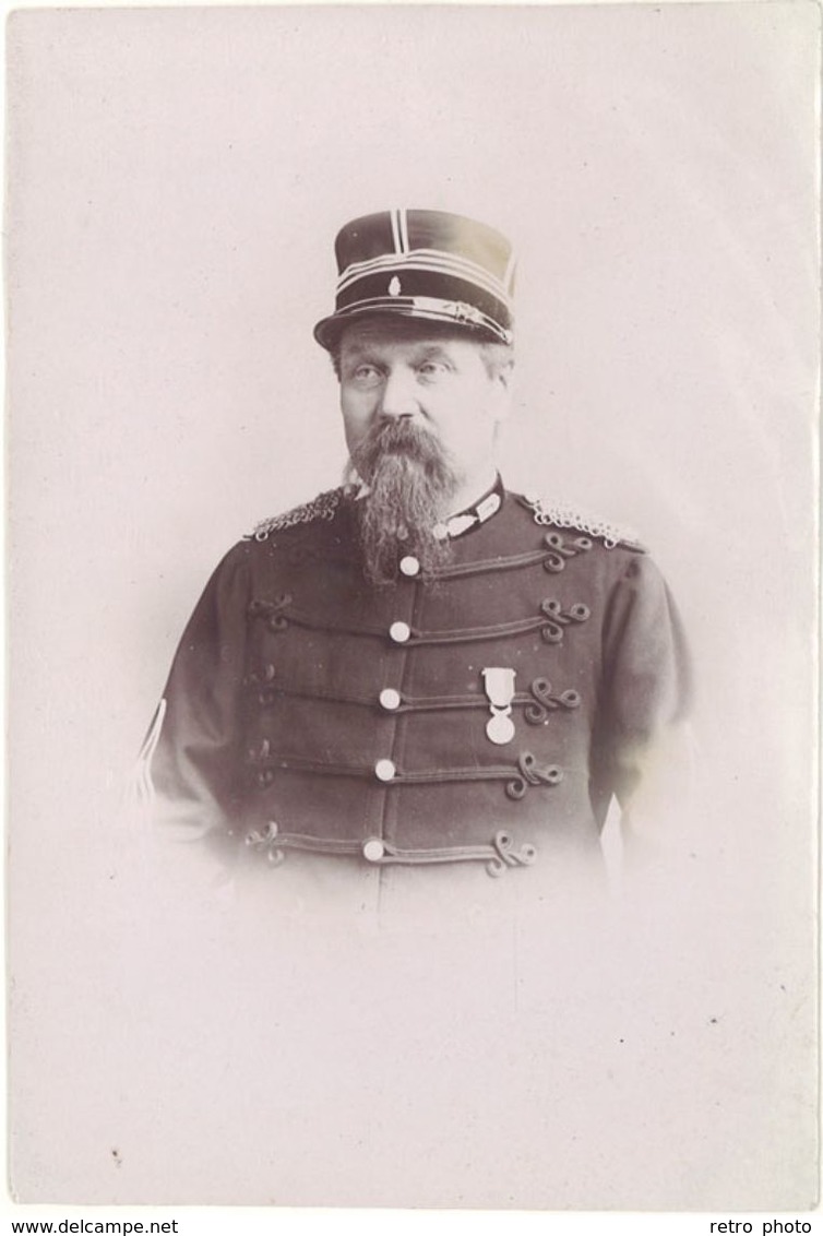 Photo Militaire, Soldat Médaillé ( Gendarme ?) - Guerre, Militaire