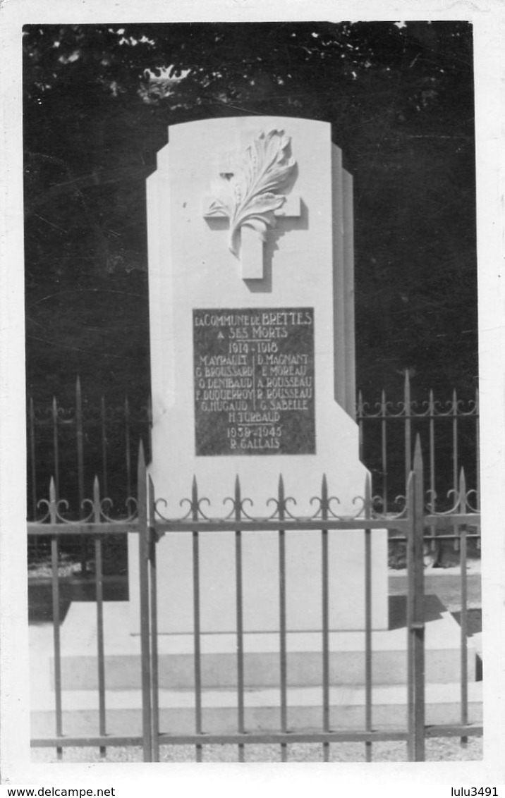 CPA Dentelée - Environs De VILLEFAGNAN (16) - BRETTES - Carte Photo Du Monument Aux Morts En 1945 - Villefagnan