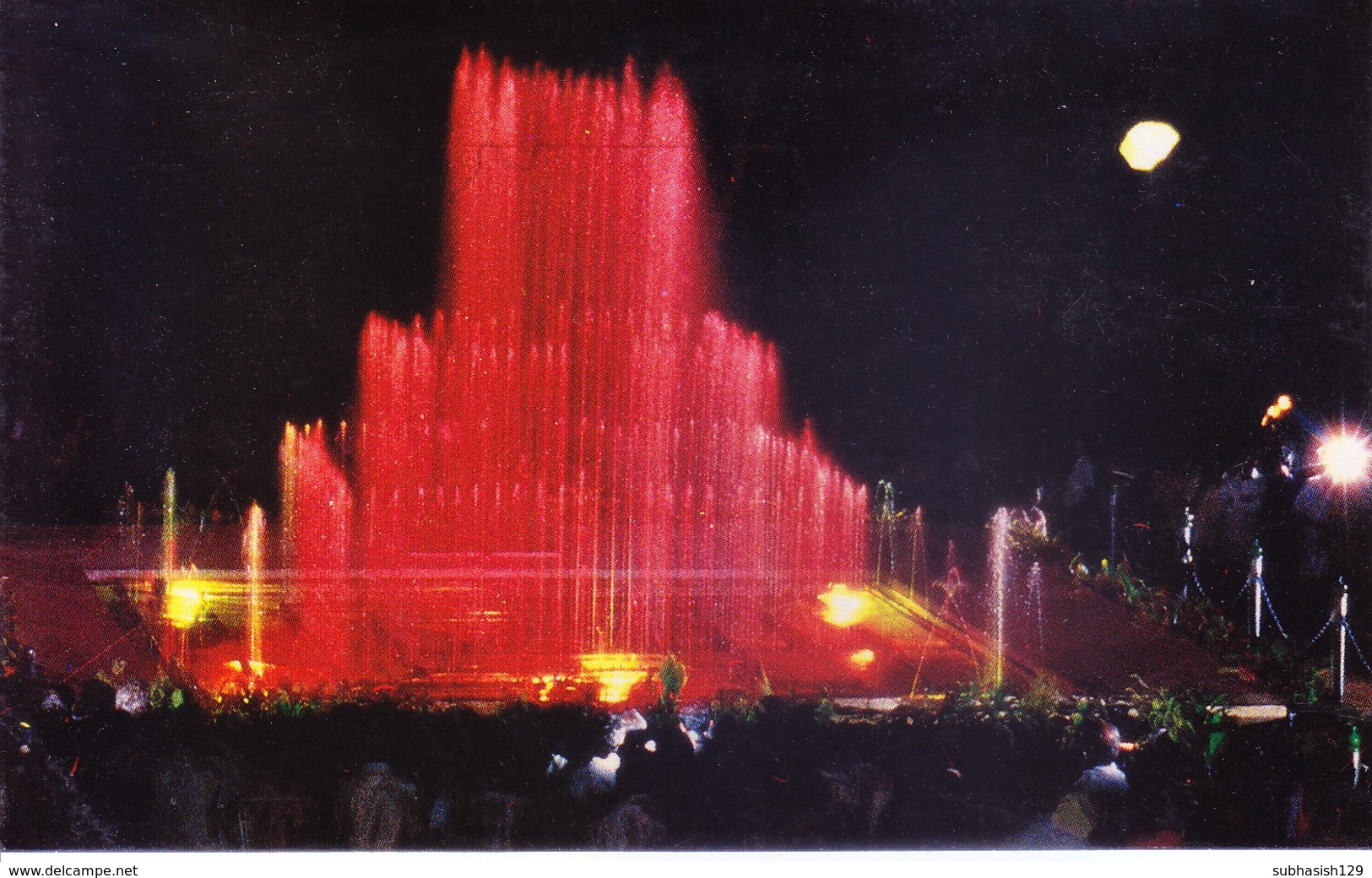 INDIA : COLOUR PICTURE POST CARD : TOURIST CENTRE :  VRINDABAN / BRINDAVAN : ENCHANTING MUSICAL FOUNTAIN - India