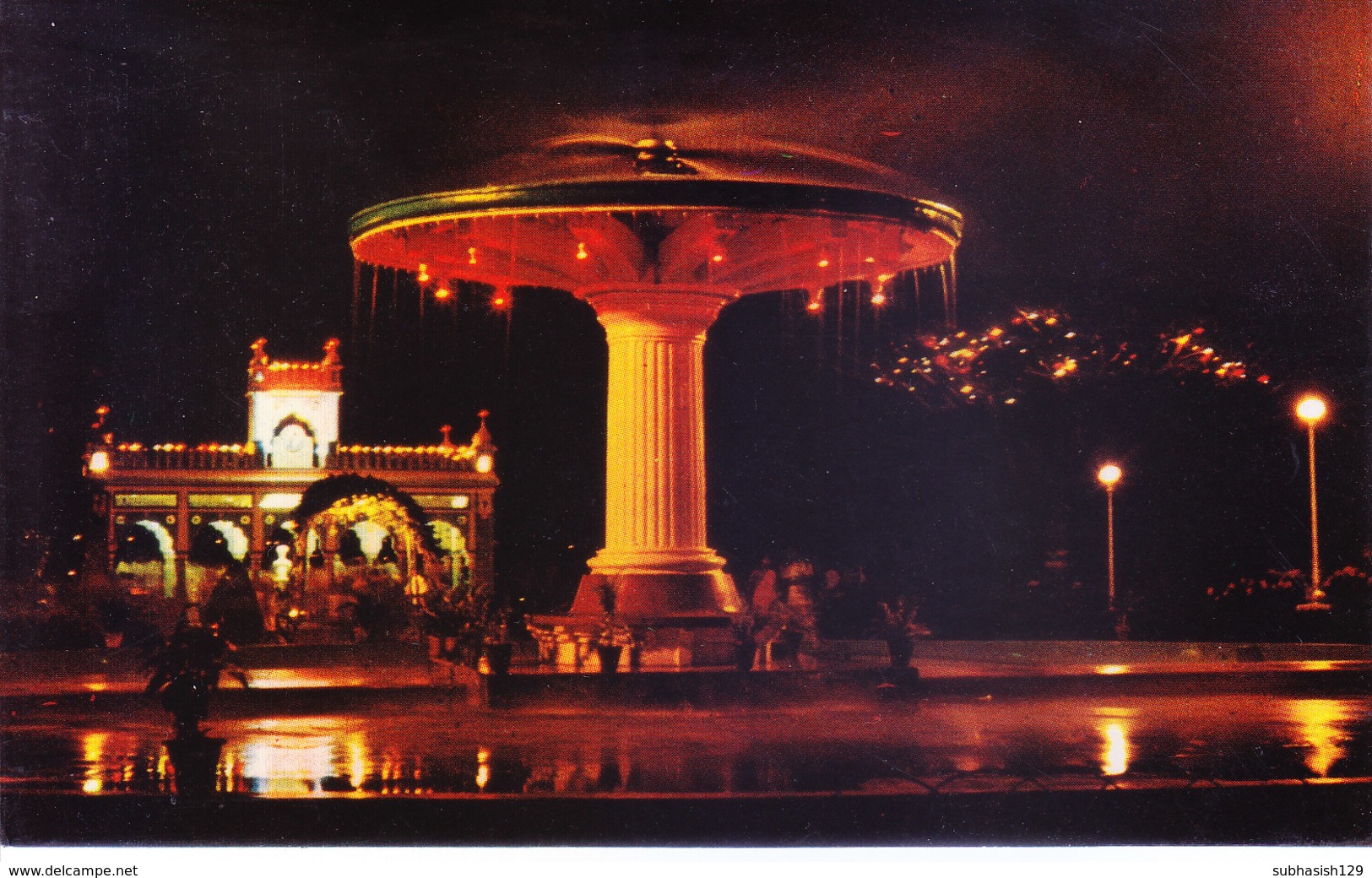 INDIA : COLOUR PICTURE POST CARD : TOURIST CENTRE :  VRINDABAN / BRINDAVAN : RUSSIAN FOUNTAIN AT PLAY - Indien