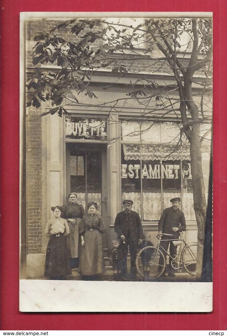 CPA CARTE PHOTO DEVANTURE DE MAGASIN BUVETTE ESTAMINET Veuve L... à Situer - Personnel Vélo - Cafés