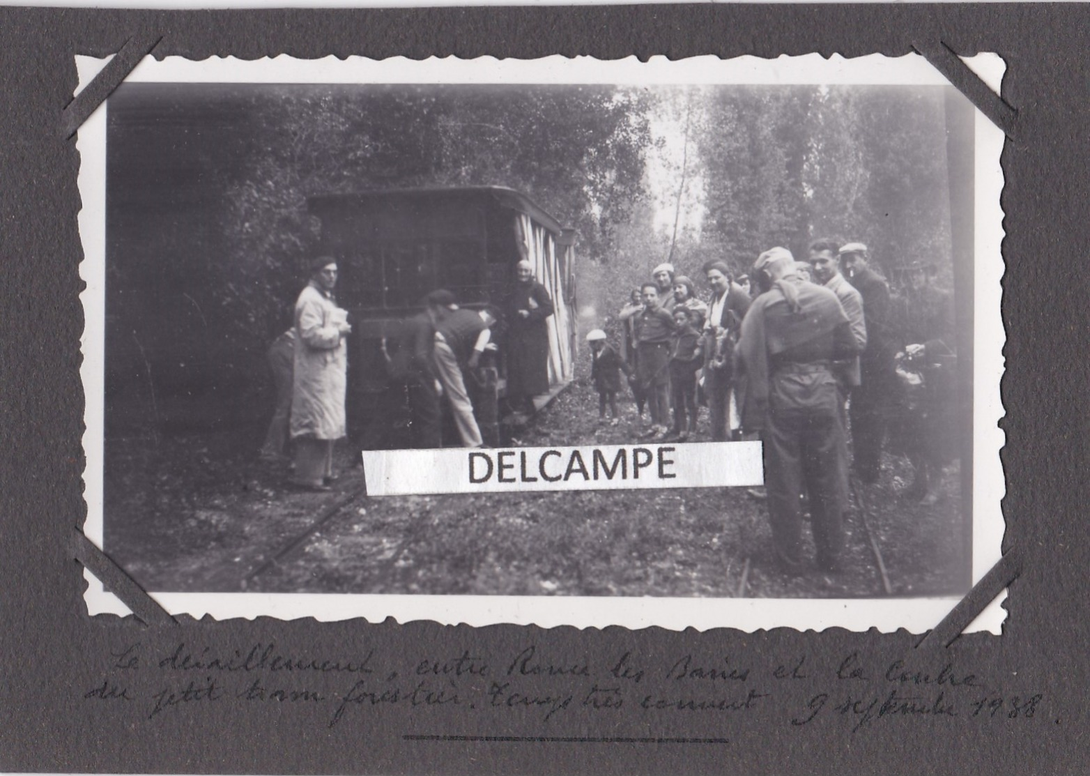 RONCE LES BAINS  LA COURBE 1938 - Très Rare Photo Originale Du Déraillement Du Tramway Forestier ( Charente Maritime ) - Places