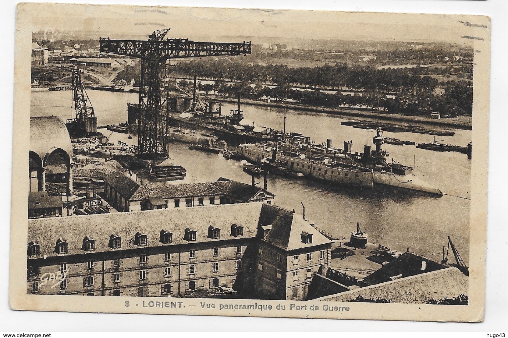 (RECTO / VERSO) LORIENT EN 1939 - N° 3 - VUE PANORAMIQUE DU PORT DE GUERRE - TIMBRE ARRACHE - CPA VOYAGEE - Lorient