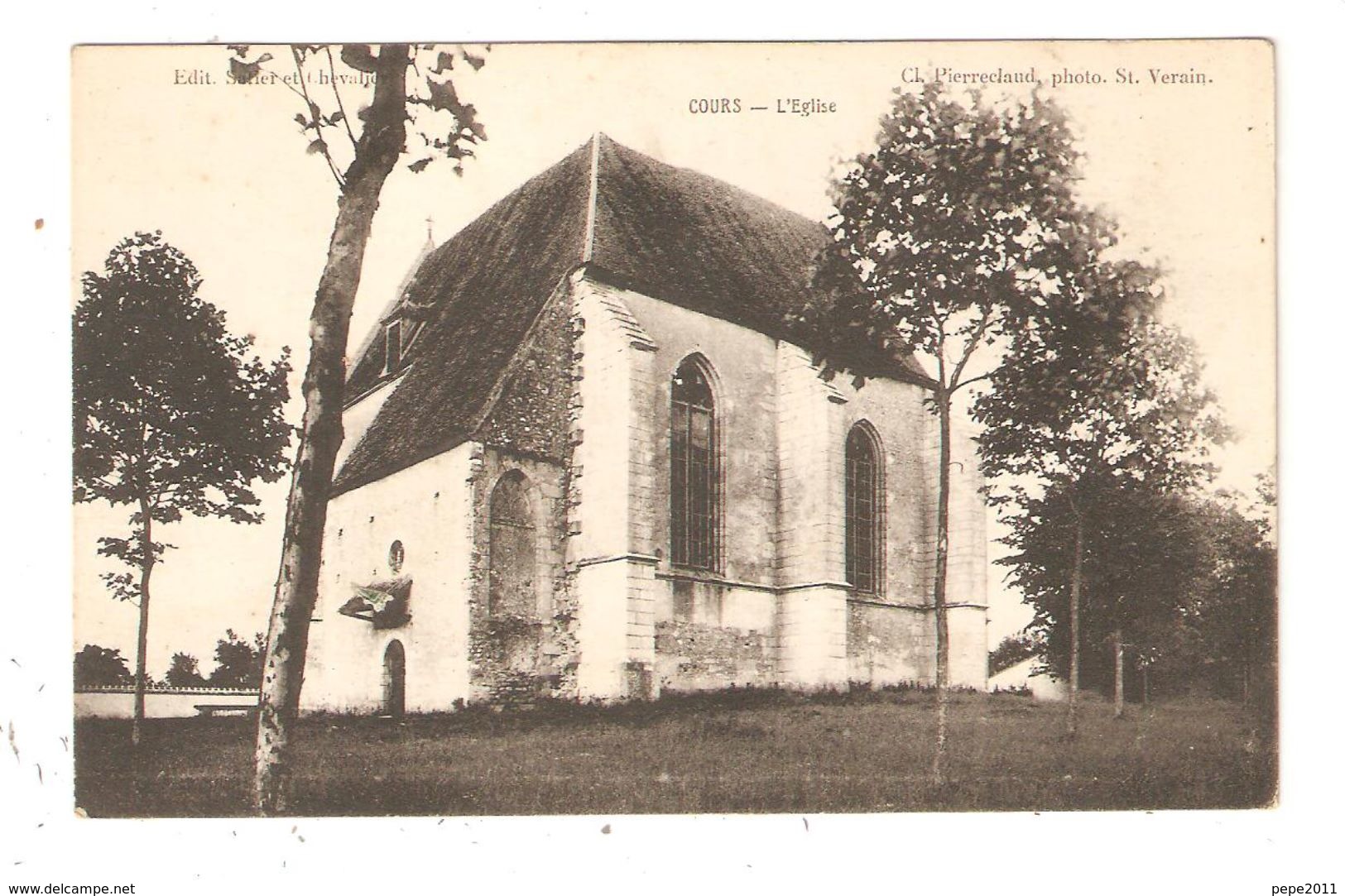 CPA 58 COURS ( Environs COSNE ) L'Eglise Vue Peu Commune - Cosne Cours Sur Loire