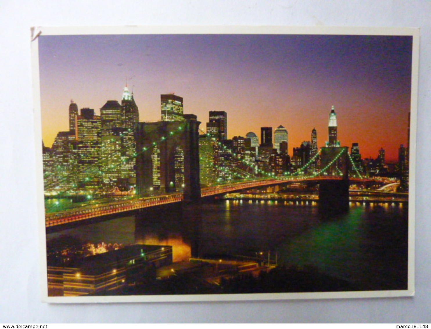 New York - Brooklyn Bridge, East River, Lower Manhattan Skyline - Brooklyn