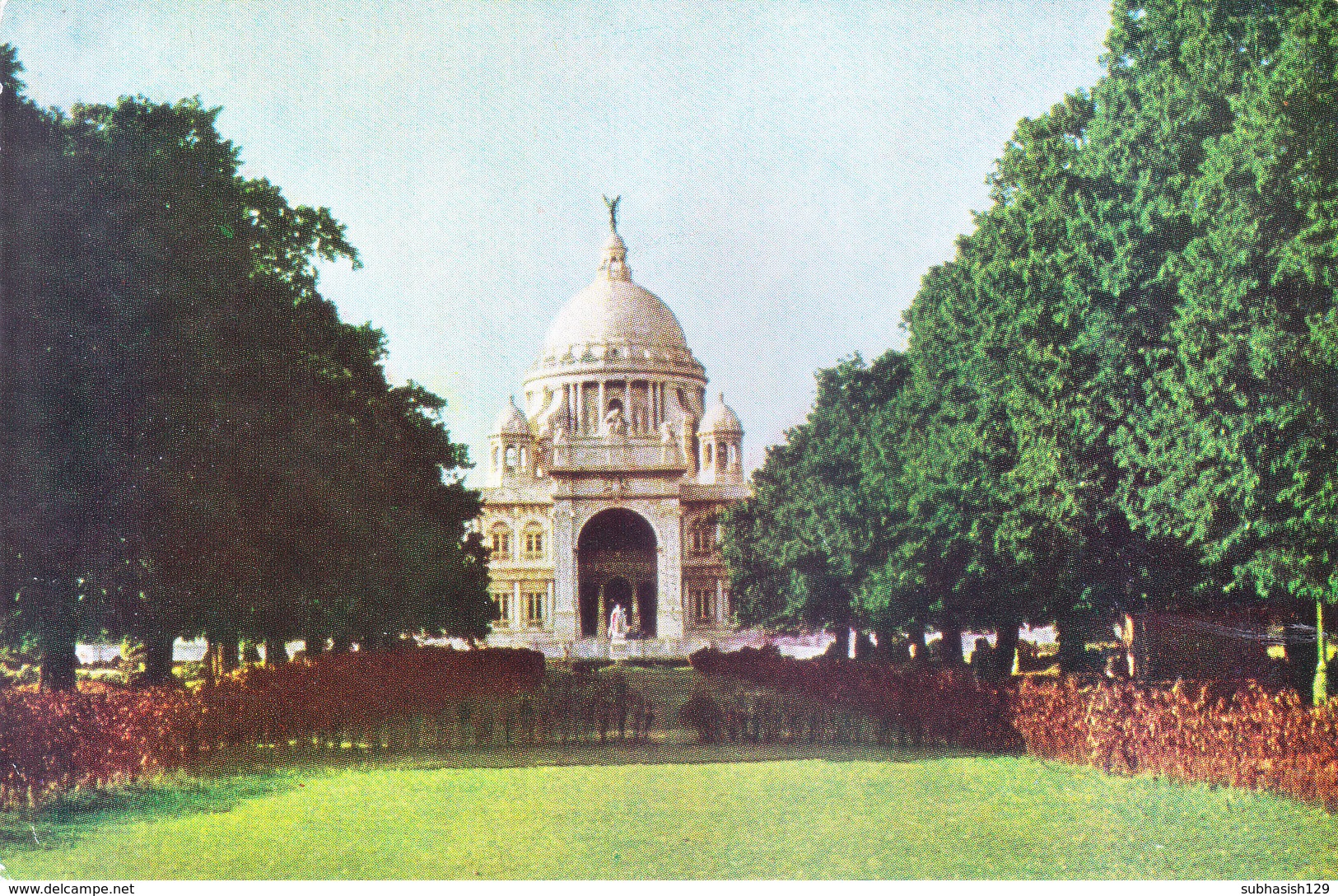 INDIA : COLOUR PICTURE POST CARD : TOURISM : VICTORIA MEMORIAL, CALCUTTA / KOLKATA : VIEW FROM THE SOUTH - India