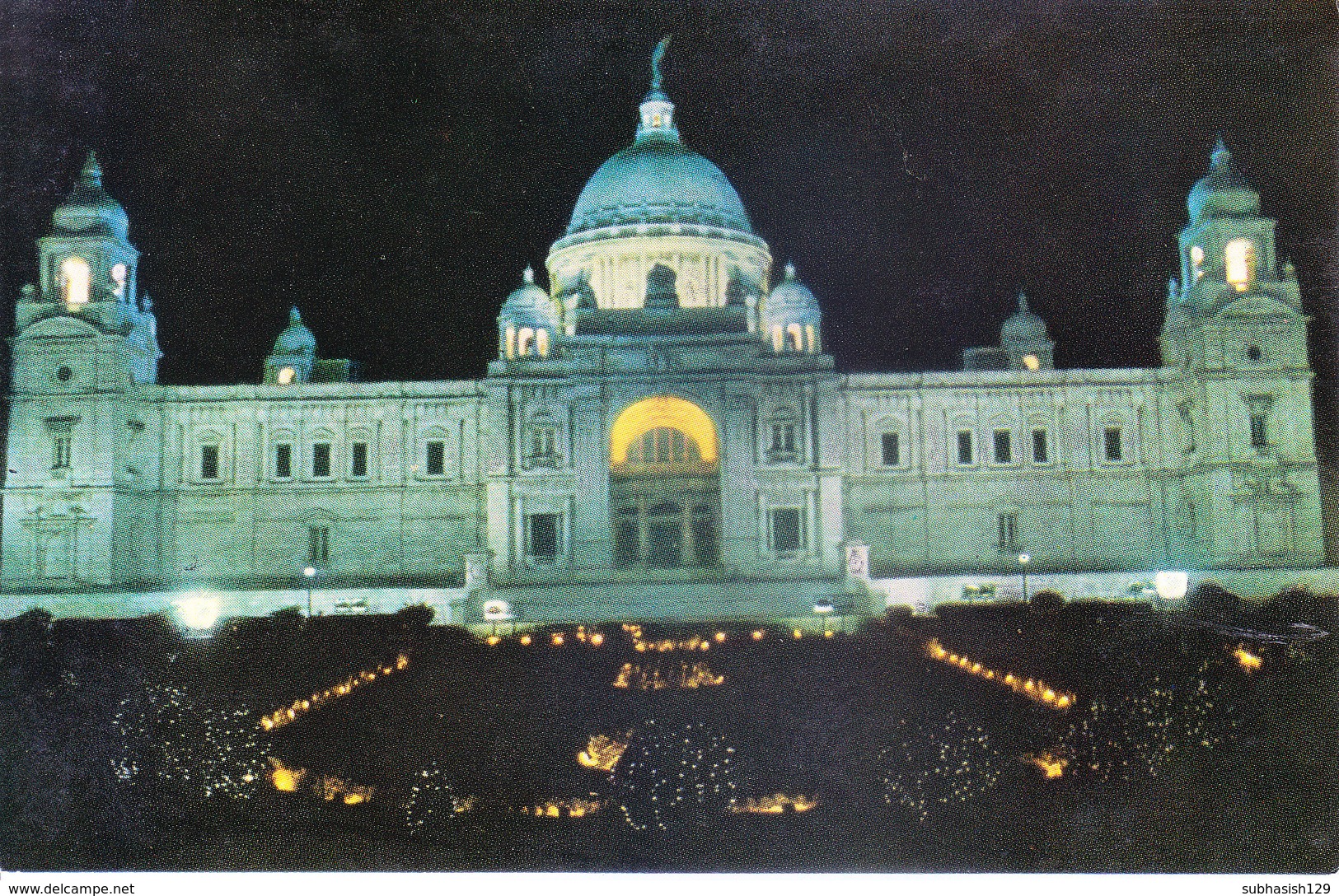 INDIA : COLOUR PICTURE POST CARD : TOURISM : VICTORIA MEMORIAL, CALCUTTA / KOLKATA : FRONT VIEW, ILLUMINATION 1988 - India