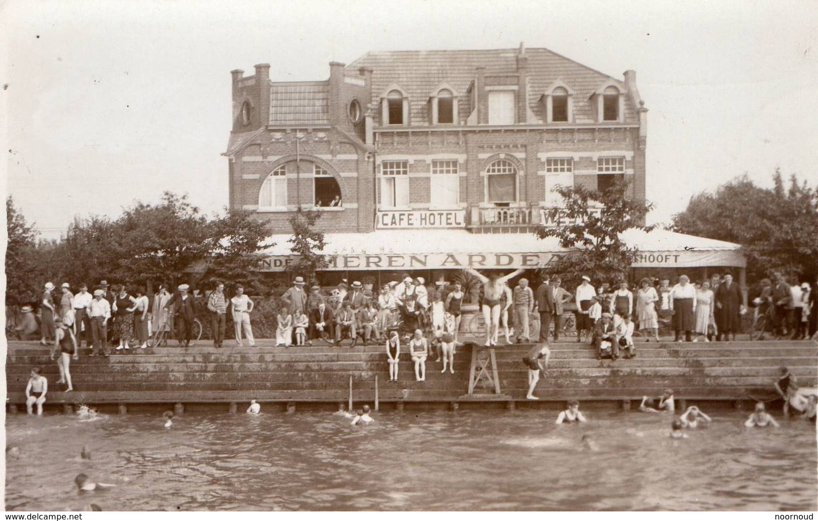 Schoten Schooten  Café Hotel Westende  Fotokaart Verstuurd 1934  Bieren Ardea  Uitg Escamator - Schoten