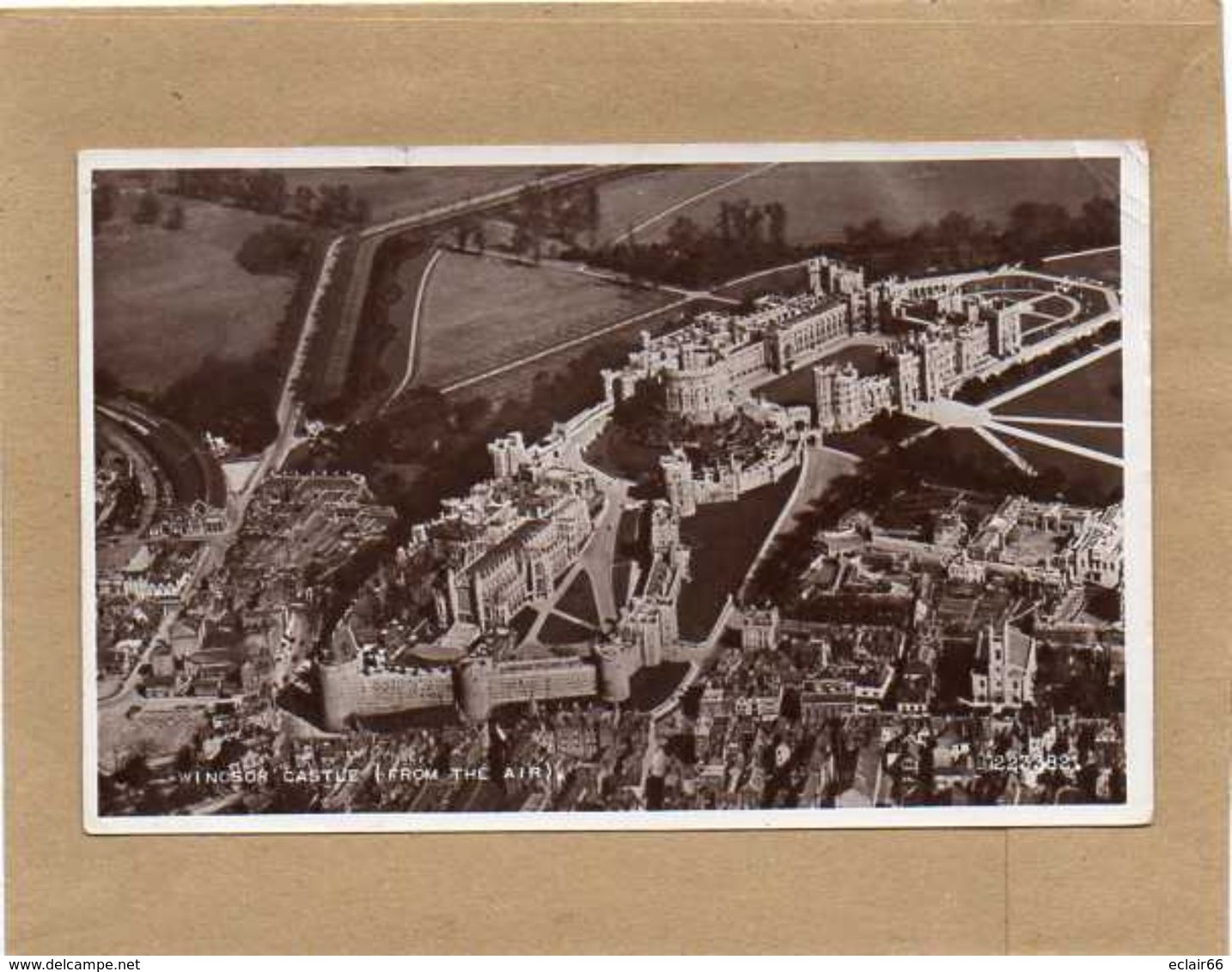 WINDSOR CASTLE From The Air, 1953  , Valentine's Post Card - Windsor Castle