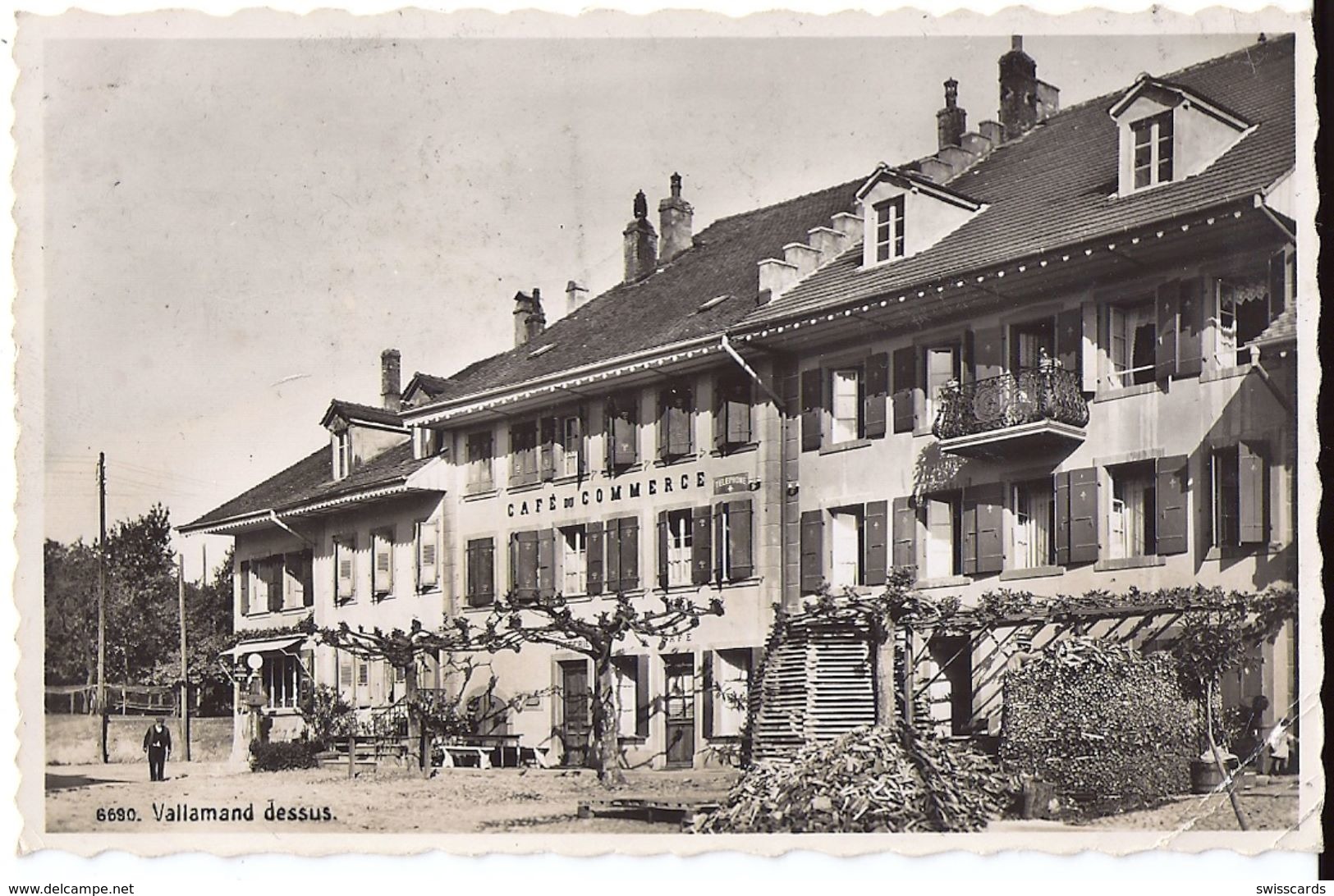 VALLAMAND Dessus: Café Du Commerce ~1940 - Allaman