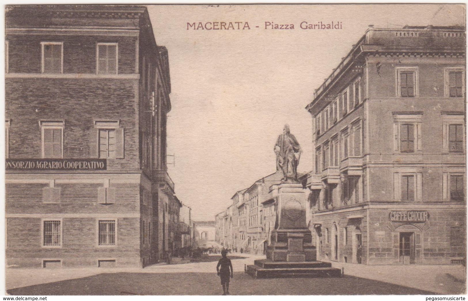 A158 MACERATA PIAZZA GARIBALDI ANIMATA 1925 - Macerata