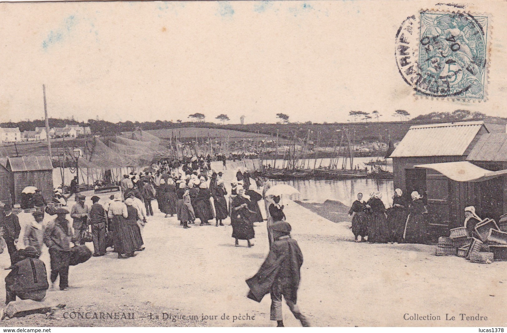 29 / CONCARNEAU / LA DIGUE UN JOUR DE PECHE / PLAN RARE - Concarneau