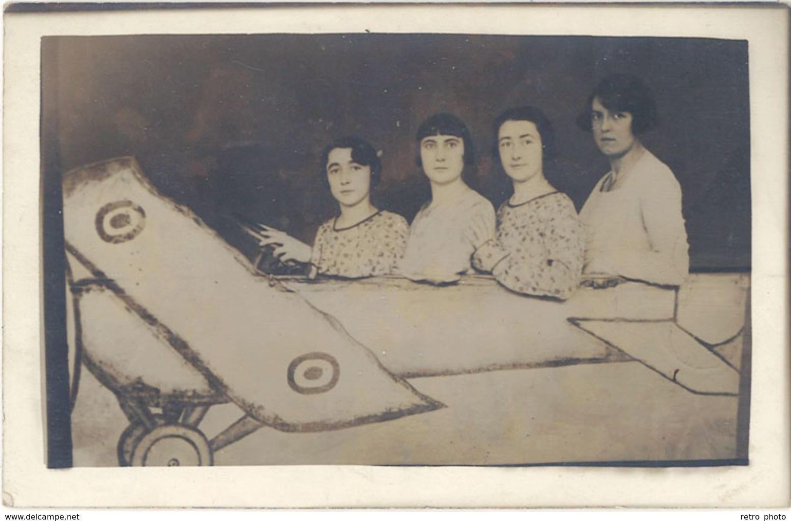 Aviation – Carte-photo Montage Fête Forain, 4 Femmes Avion Monoplan   ( AV ) - Sonstige & Ohne Zuordnung