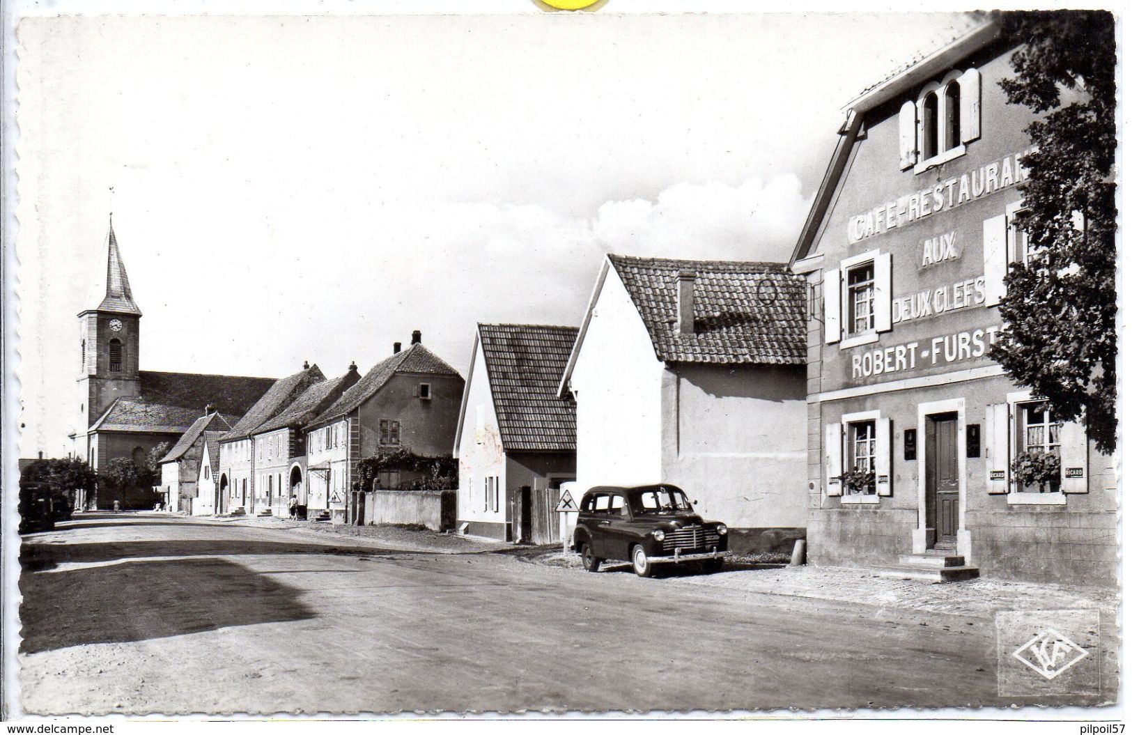 68 - FESSENHEIM - Rue Principale (carte Neuve Café Restaurant Aux Deux Clkefs - Fessenheim