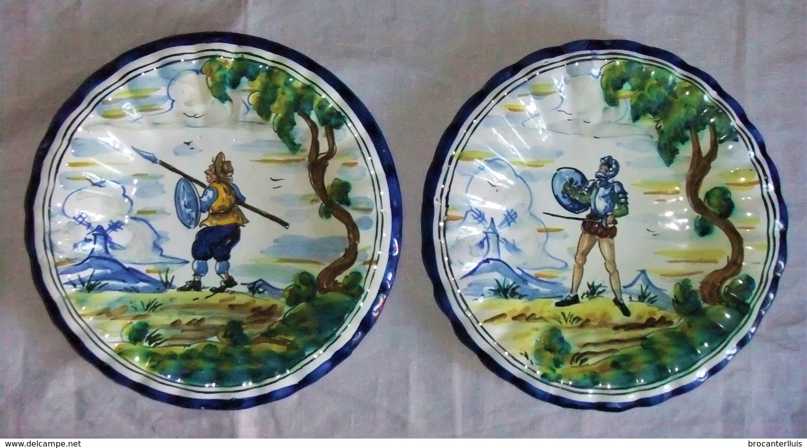 2 ANTIGUOS PLATOS DE CERÁMICA CON DON QUIJOTE Y SANCHO PANZA- 2 OLD CERAMIC PLATES WITH DON QUIXOTE AND SANCHO PANZA