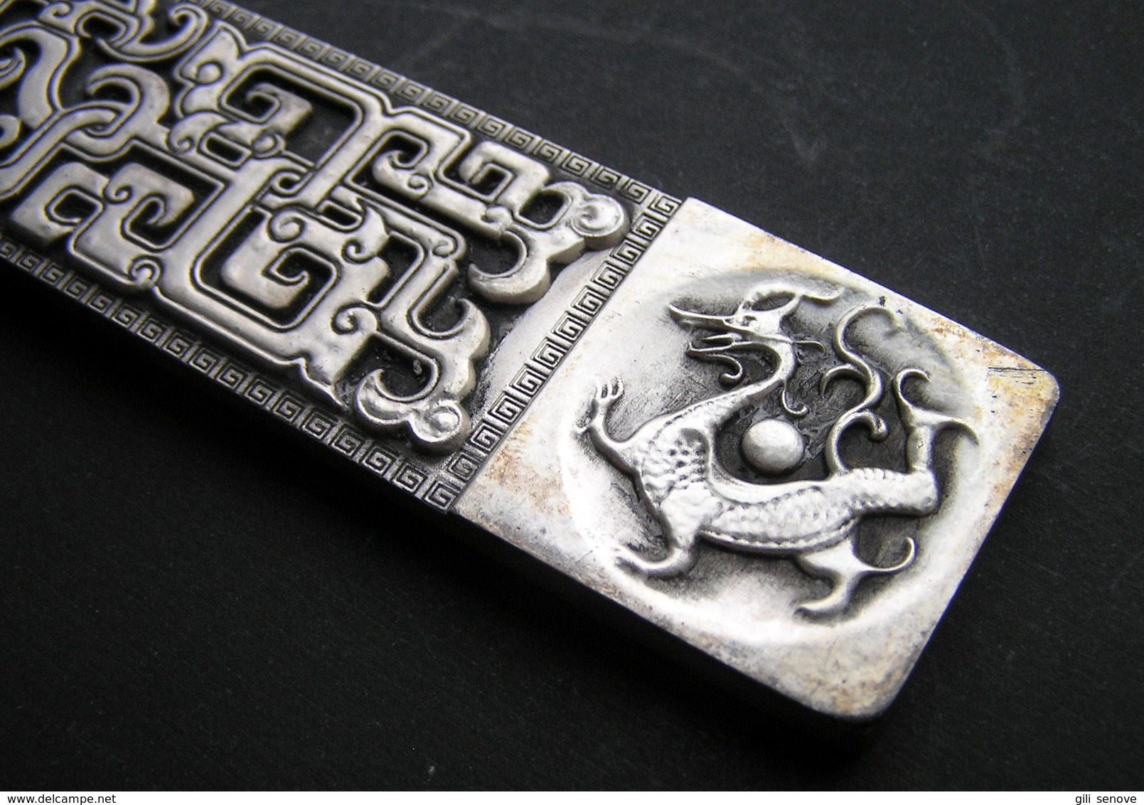 Old Handwork China Tibet Silver Carving Dragon & Calligraphy Paperweight - Presse-papiers