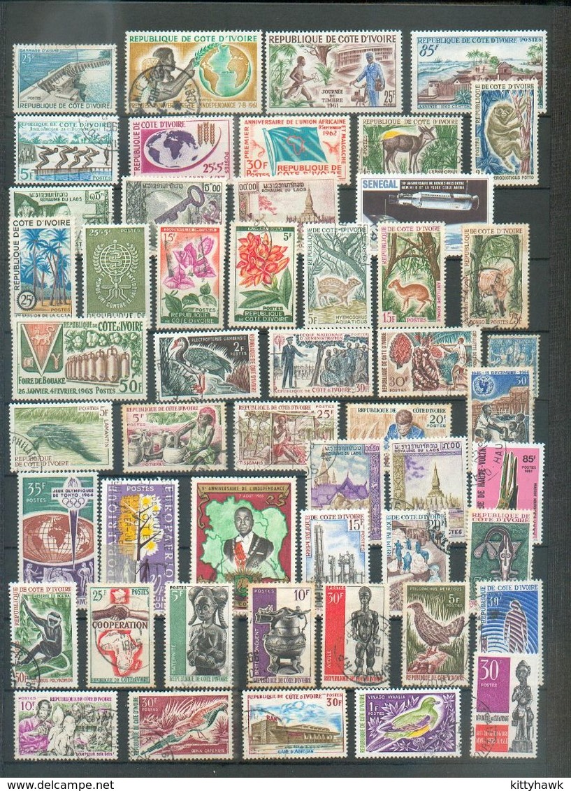 ALB 2 - Dans un classeur fond noir 32 pages, plus de 1600 timbres anciennes colonies françaises
