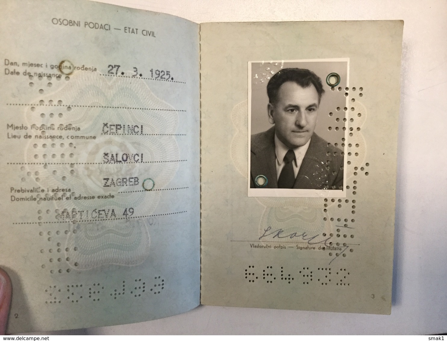 PASSPORT   REISEPASS  PASSAPORTO   YUGOSLAVIA  1975. Visa To: AUSTRALIA , HUNGARY , UK ............. - Historical Documents