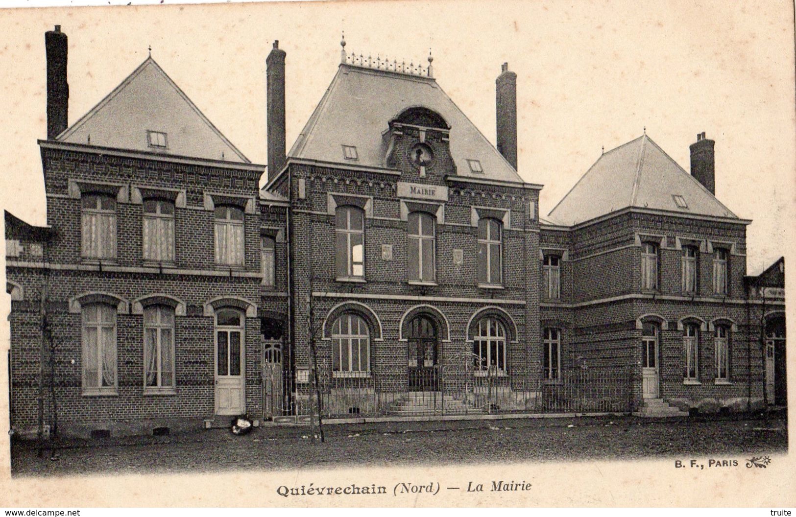 QUIEVRECHAIN LA MAIRIE - Quievrechain