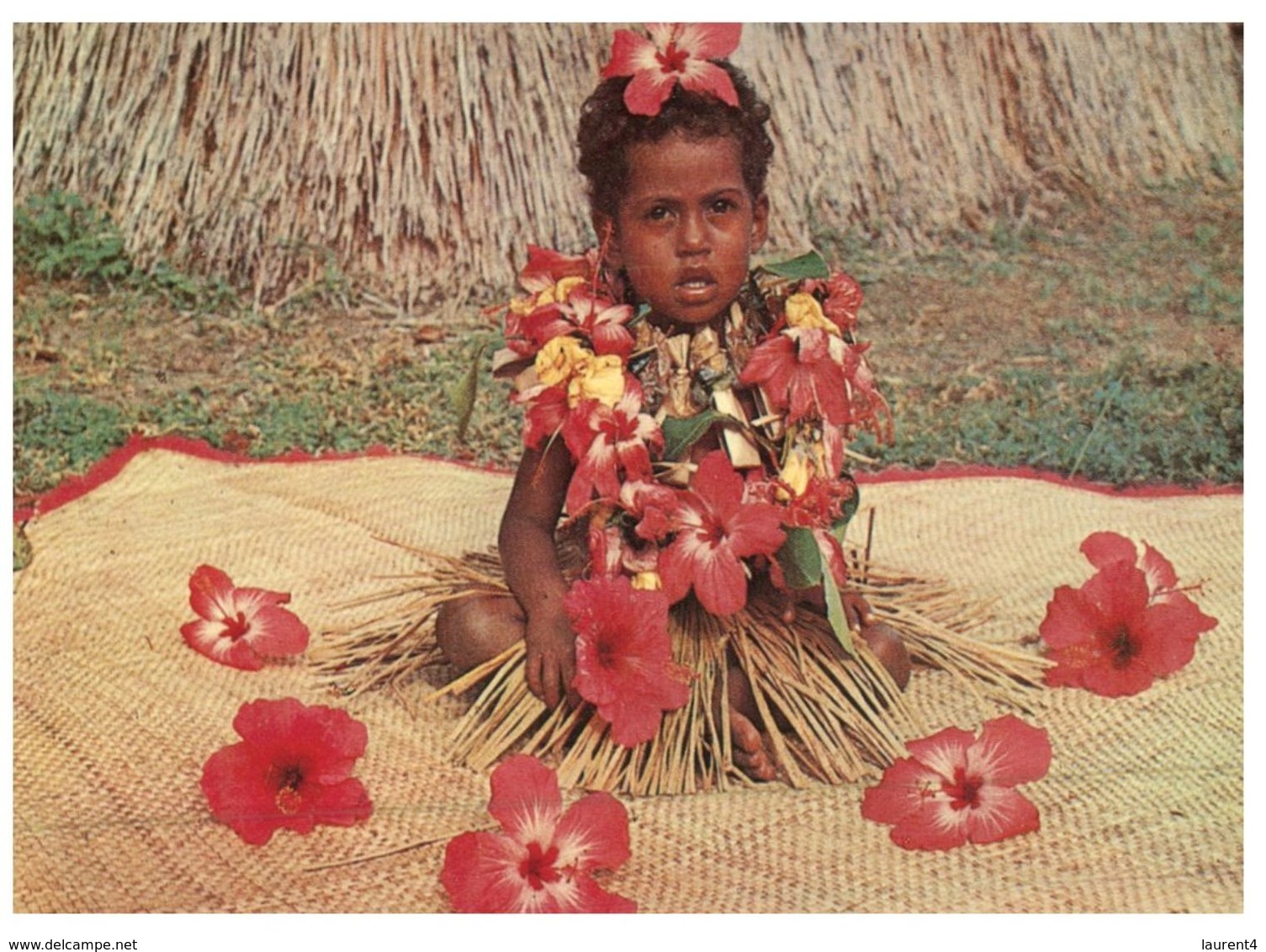 (25) Fiji Young Girl (wit Stamp At Back Of Postcard) - Fidji