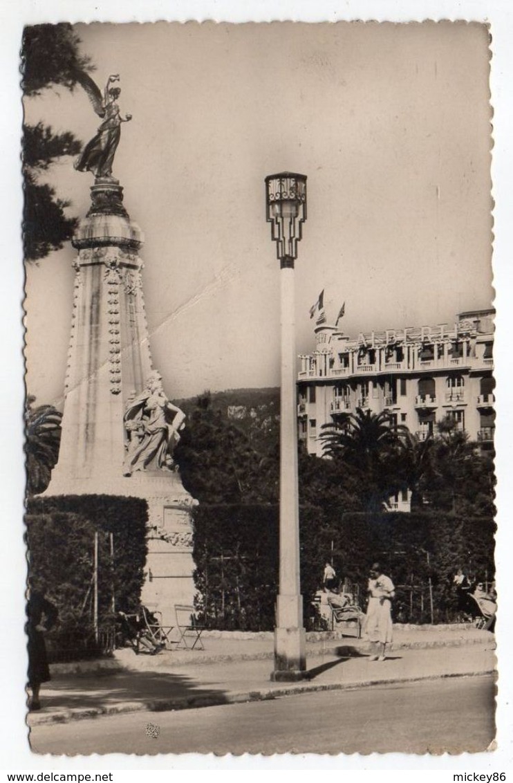 NICE--1951--Monument Du Centenaire (animée)-timbre -cachet Mécanique - Monumenten, Gebouwen