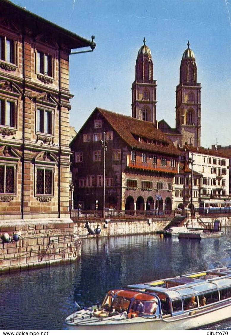 Zurich - Blick Auf Rathaus - Zunfthauser Und Grossmunster - Formato Grande Viaggiata – E 4 - Sonstige & Ohne Zuordnung