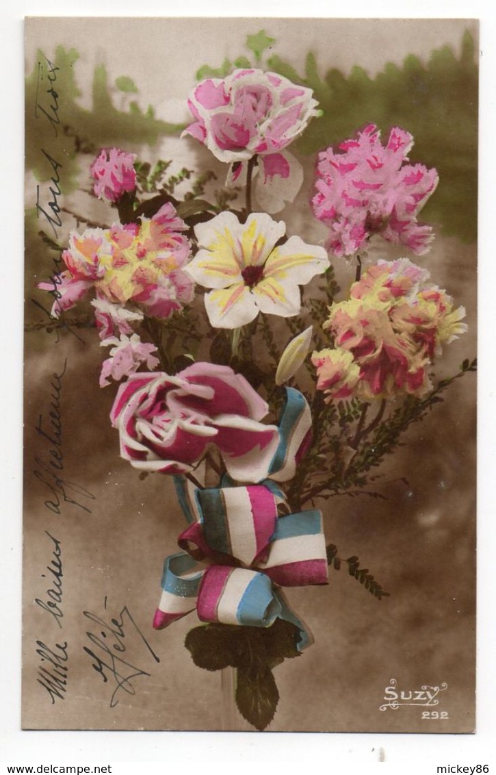 Militaria-- 1916 ---  Beau Bouquet De Fleurs Avec Ruban Tricolore Destinée Aux Parents De Soldat - Patrióticos