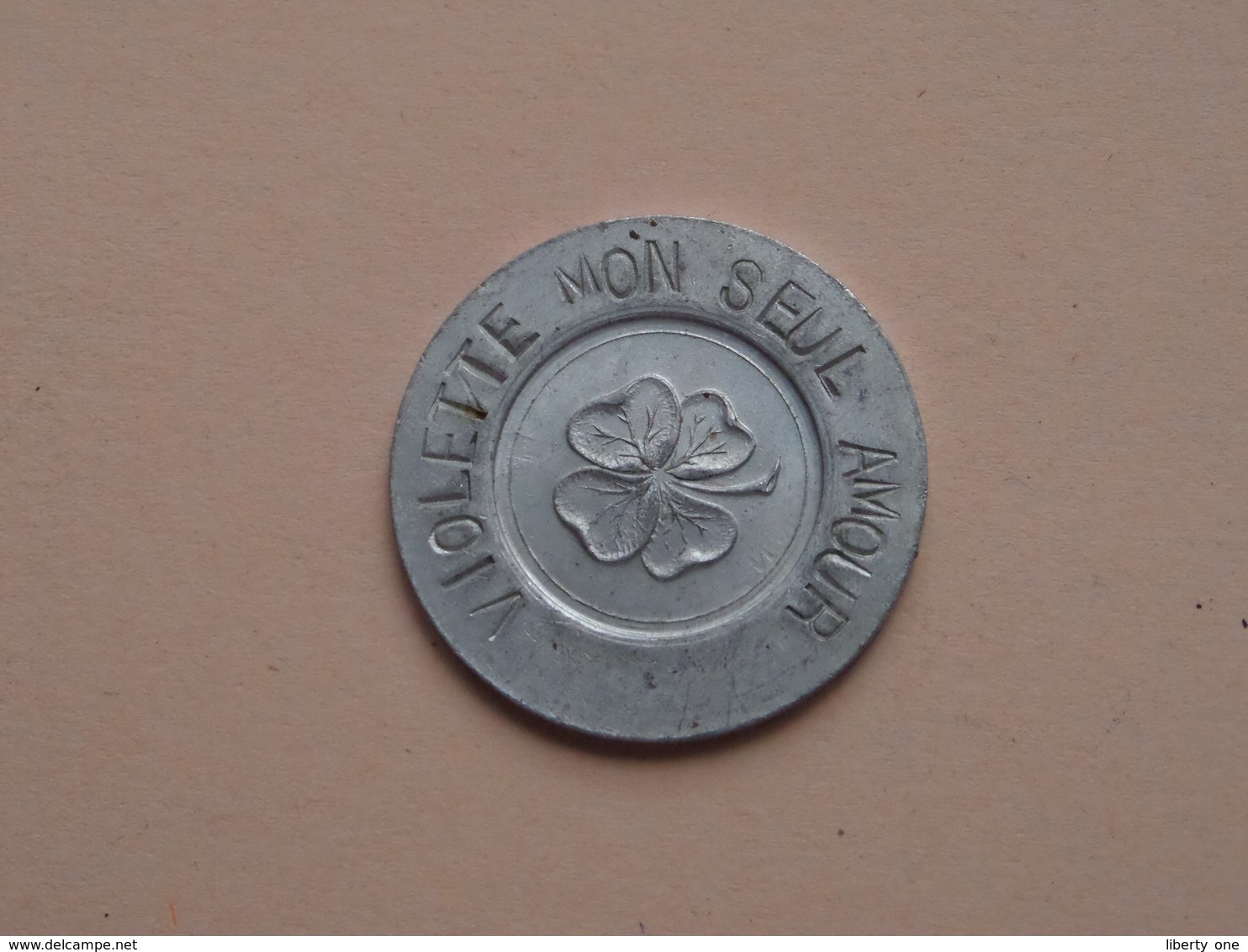 Souvenir De PARIS - VIOLETTE Mon Seul Amour ( France ) ( Voir Photo Svp ) - Pièces écrasées (Elongated Coins)